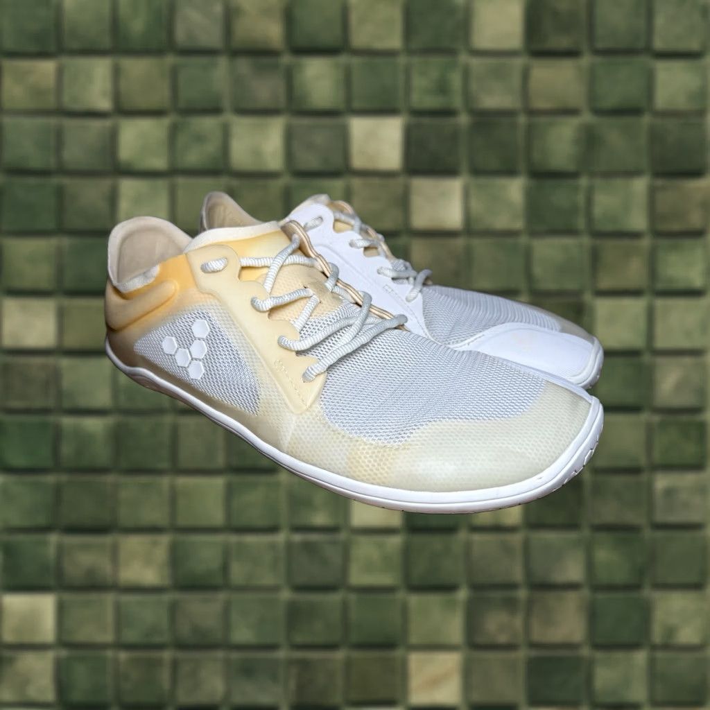Vivobarefoot VivoBarefoot Women's Primus Lite III Minimalist Trainers Bright White EU40 US9 Ladies Running Sneakers Size US 10 / IT 40 - 1 Thumbnail