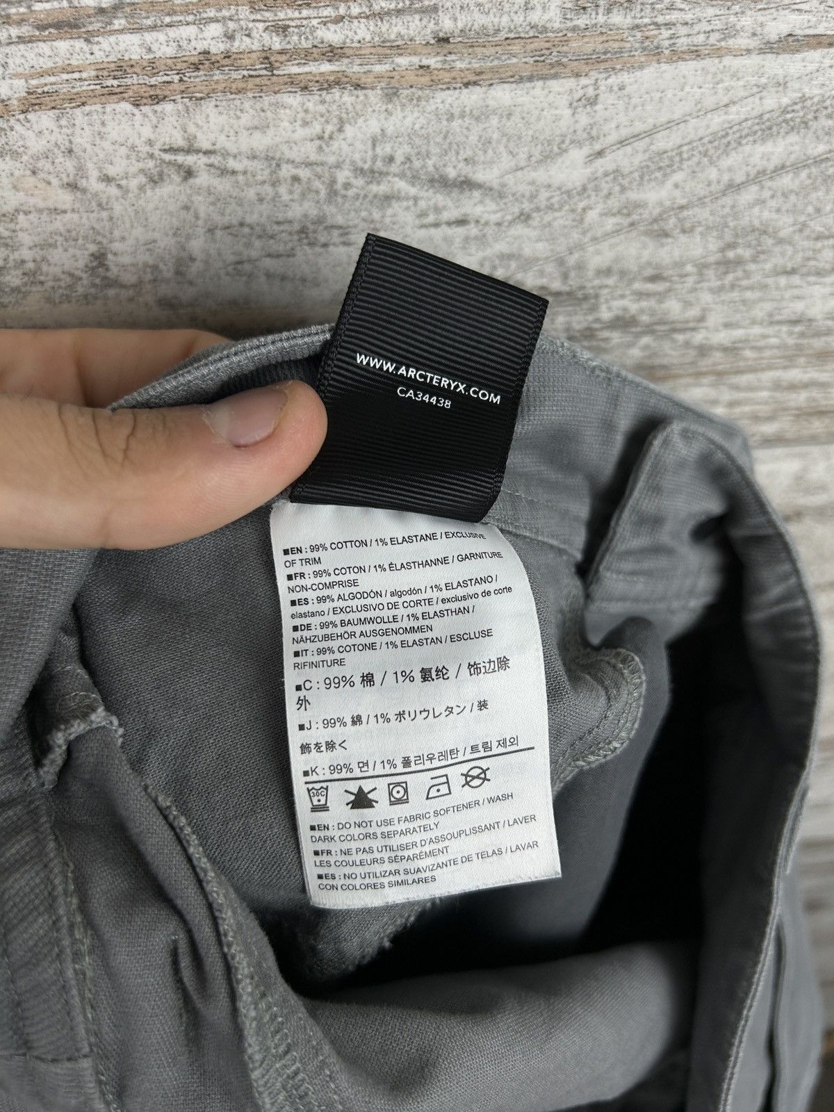 Arc'teryx Women’s Arcteryx Outdoor velvet pants corduroy cargo Size 28" / US 6 / IT 42 - 16 Thumbnail
