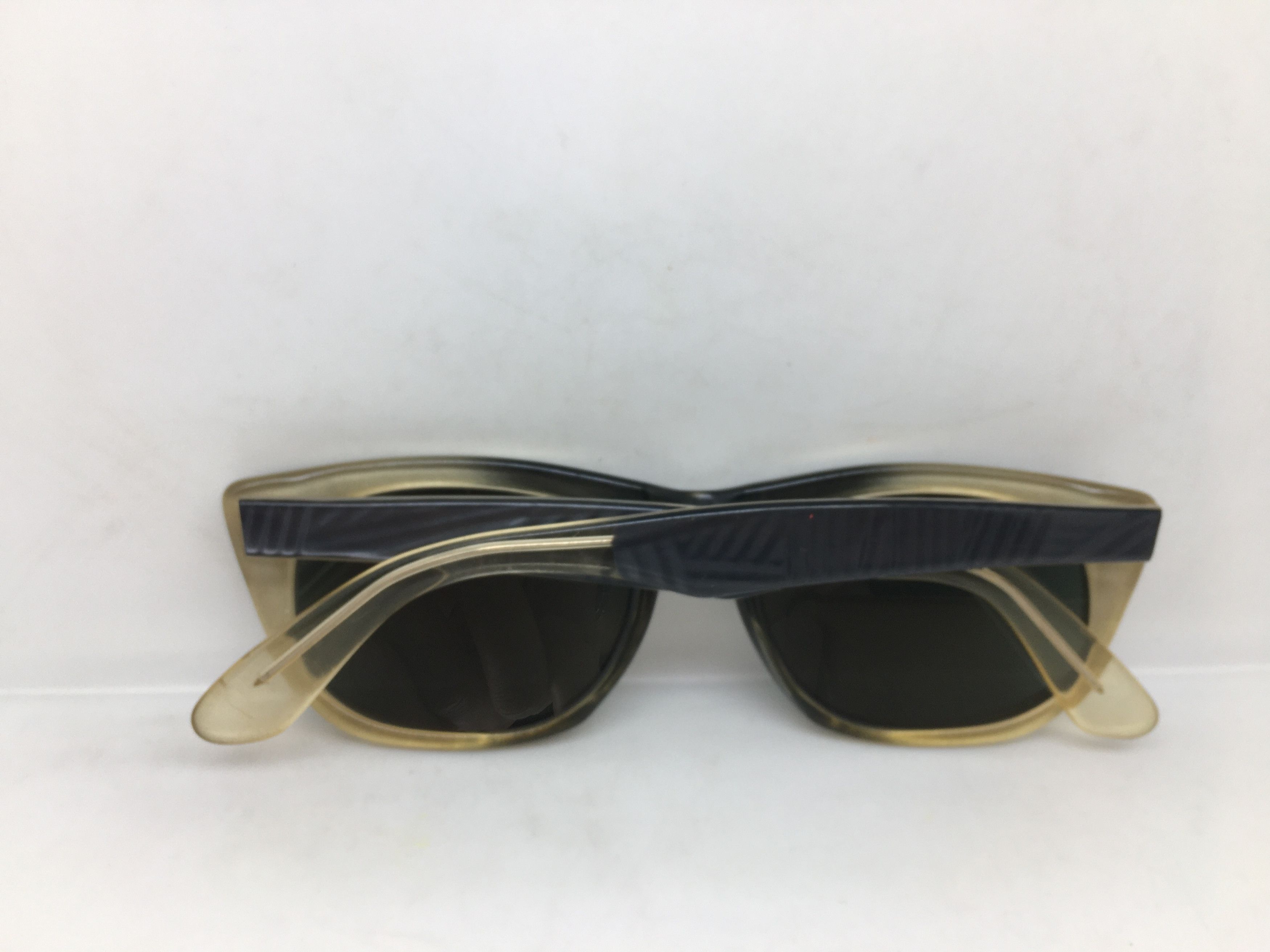 Vintage Vintage Jean Clement Louvre Handmade Sunglasses Frame Size ONE SIZE - 9 Thumbnail