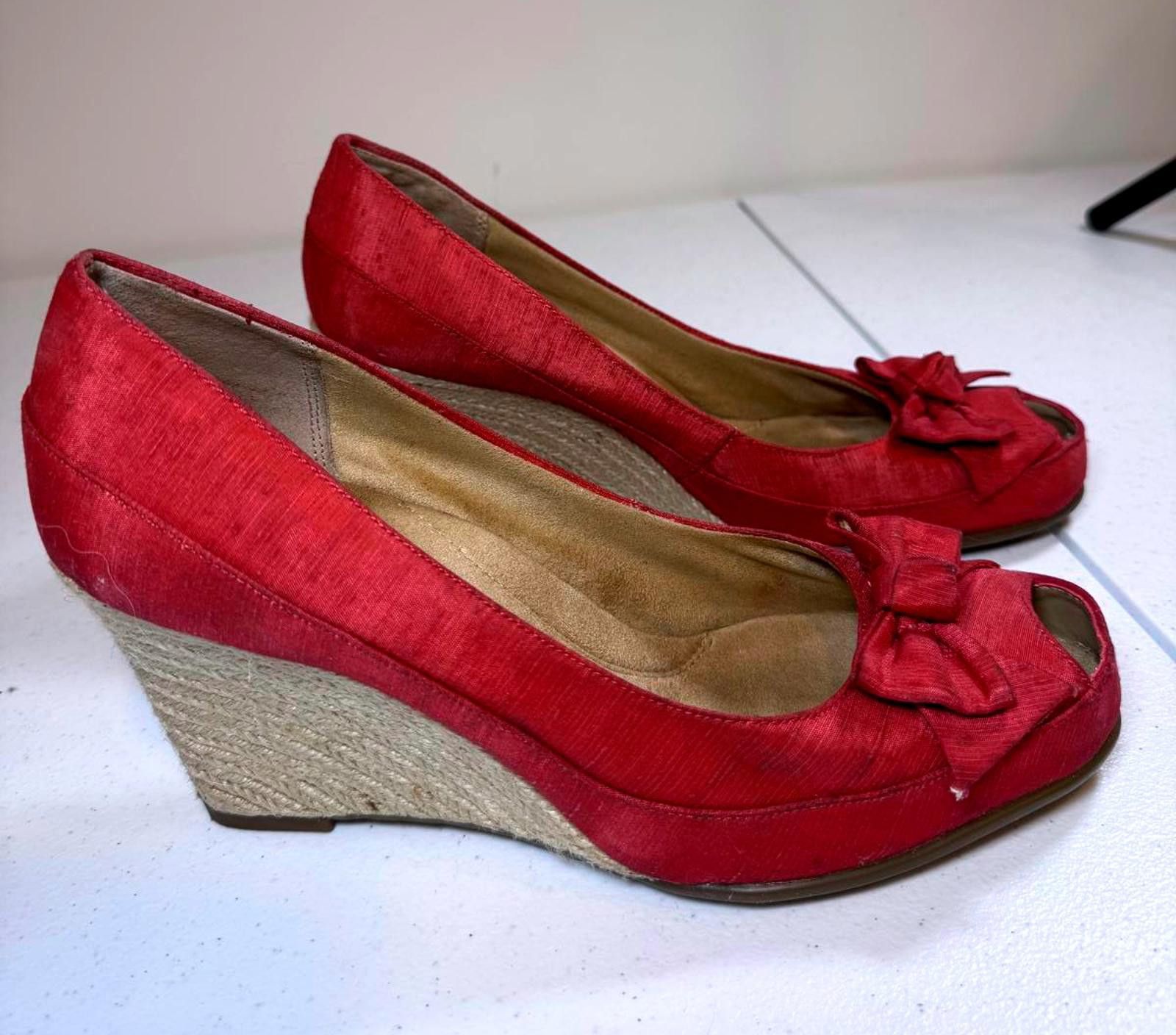 Designer Chic Red Wedge Heels with Bow Detail Size US 11 / IT 41 - 2 Thumbnail