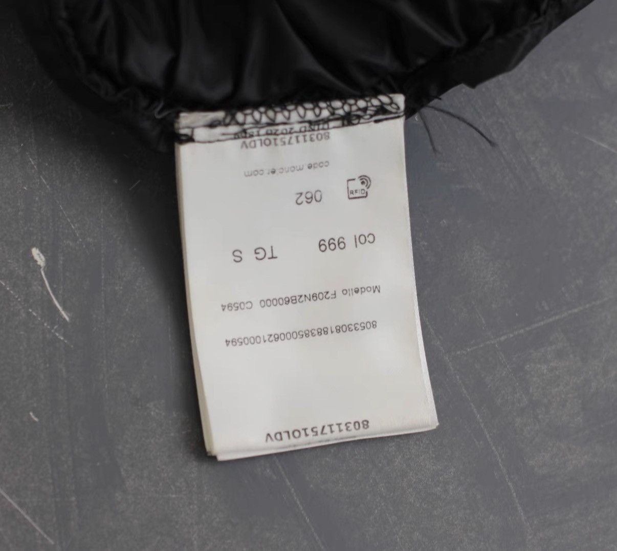 Rick Owens Rick Owens x Moncler Collaboration Down Shorts/Puffer Shorts Size US 32 / EU 48 - 9 Thumbnail