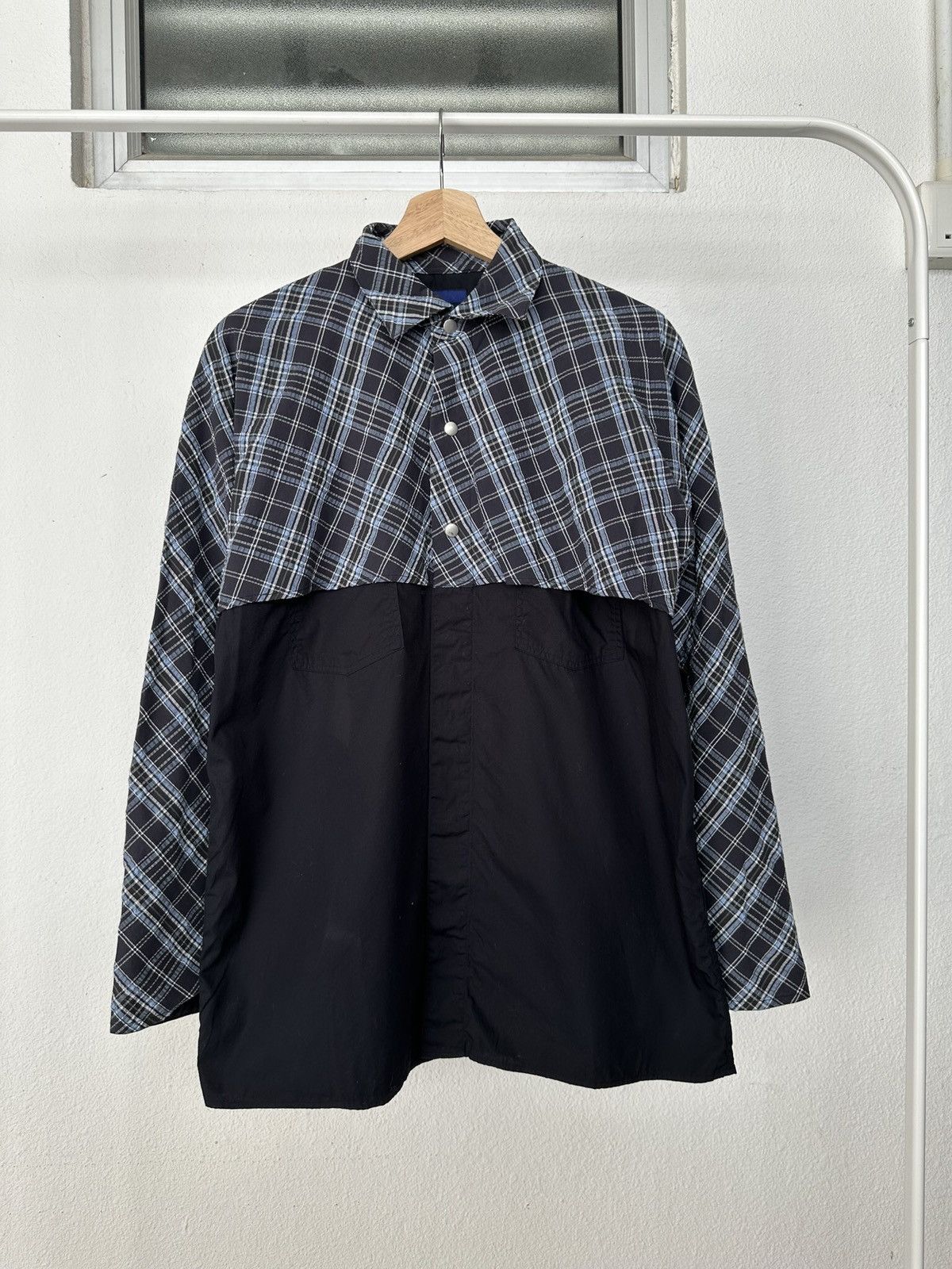 Beams Japan Y2k BEAMS layer cut snap button Size US L / EU 52-54 / 3 - 10 Thumbnail