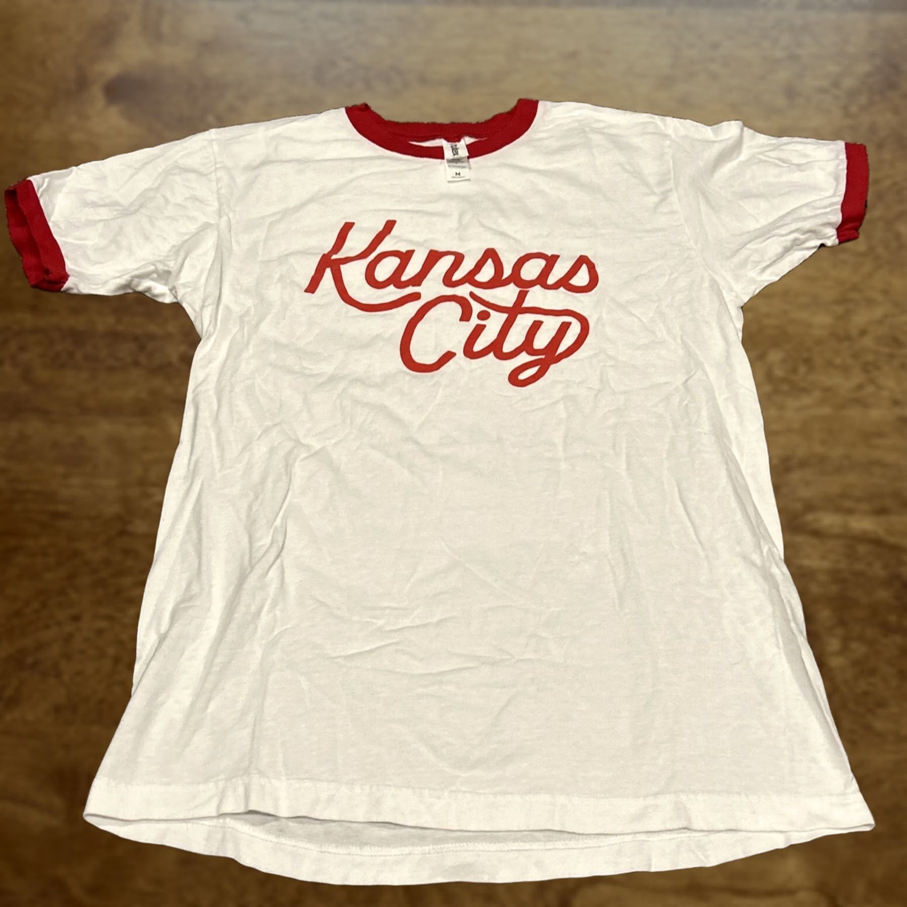 Tultex Kansas T Shirt Women’s M Cotton Red White City Kansas T-Shirt Women M White Short Sleeve Crew Neck Lightweight Basic Shirt Size M / US 6-8 / IT 42-44 - 1 Thumbnail