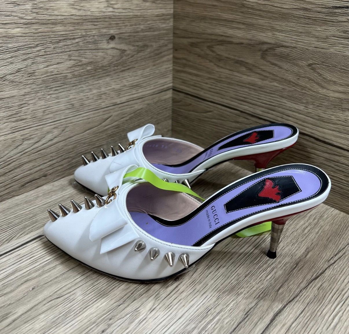 Gucci Gucci White Studded Glossy Heeled Slippers J41 Size US 5 / IT 35 - 1 Thumbnail