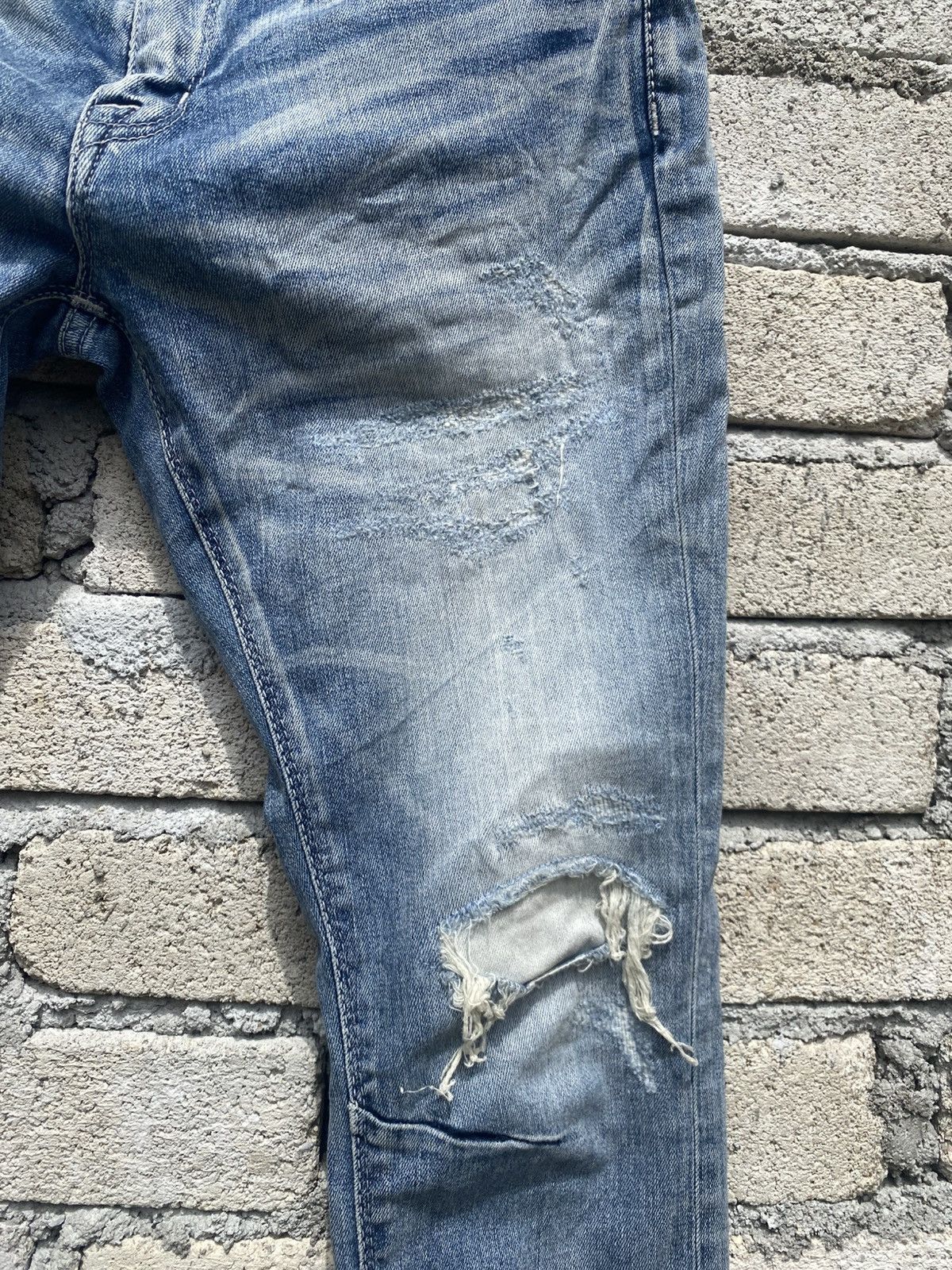 GOSTAR DE FUGA Distressed style gostar de fuga s20-09sep jeans unisex Size US 32 / EU 48 - 4 Thumbnail