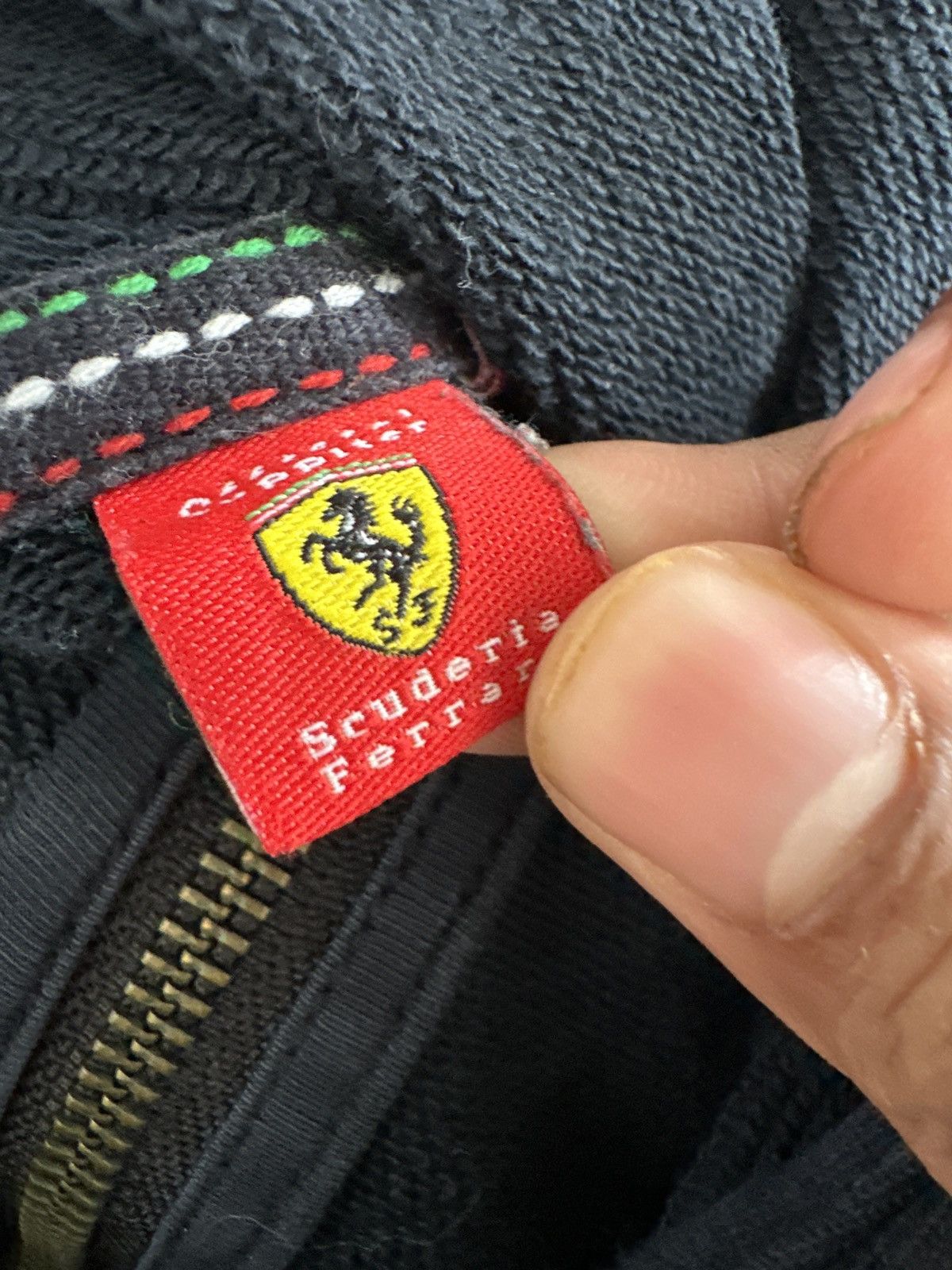 Puma VINTAGE PUMA X FERRARI SUN FADED MIDZIPPER HOODIE Size US L / EU 52-54 / 3 - 8 Thumbnail