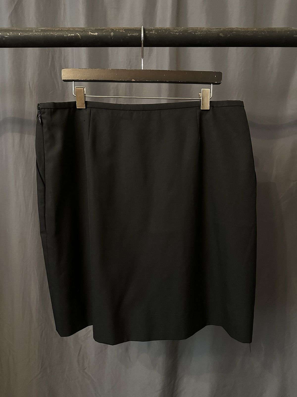 Balenciaga Balenciaga Skirt Size US 34 / EU 50 - 4 Thumbnail