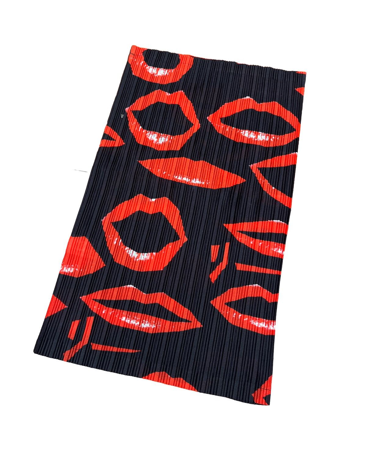 Pleats Please Issey Miyake Pleats Please Lip Print Neck Warmer Size ONE SIZE - 4 Thumbnail