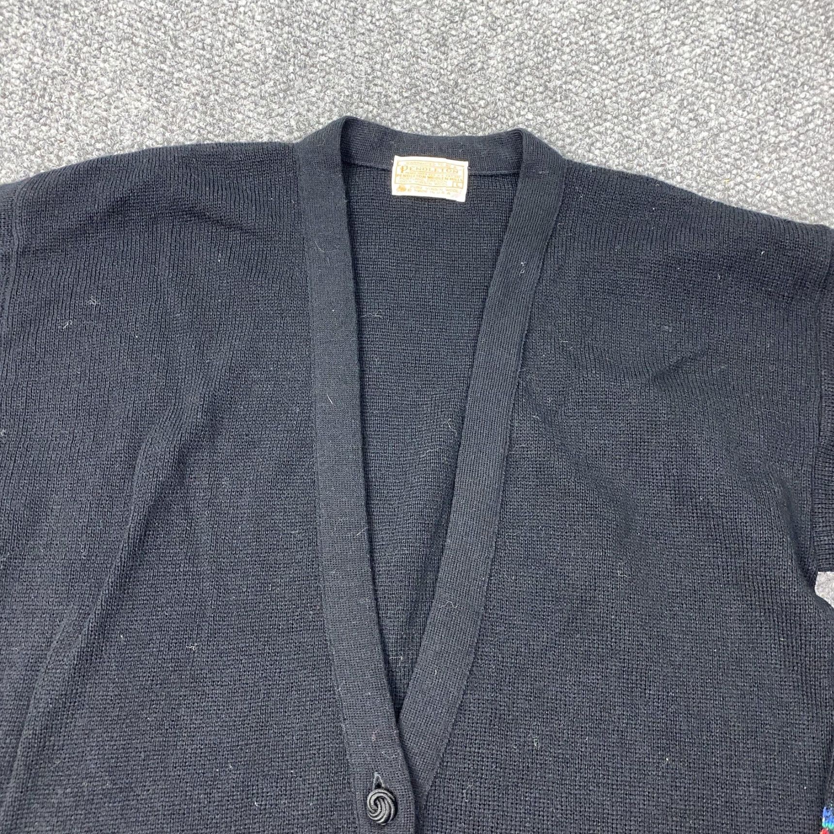 Pendleton VINTAGE Pendleton Cardigan Shirt Womens Large Black Wool Fair Isle 60s 70s Ladies Cardigan Shirt Size L / US 10 / IT 46 - 4 Thumbnail
