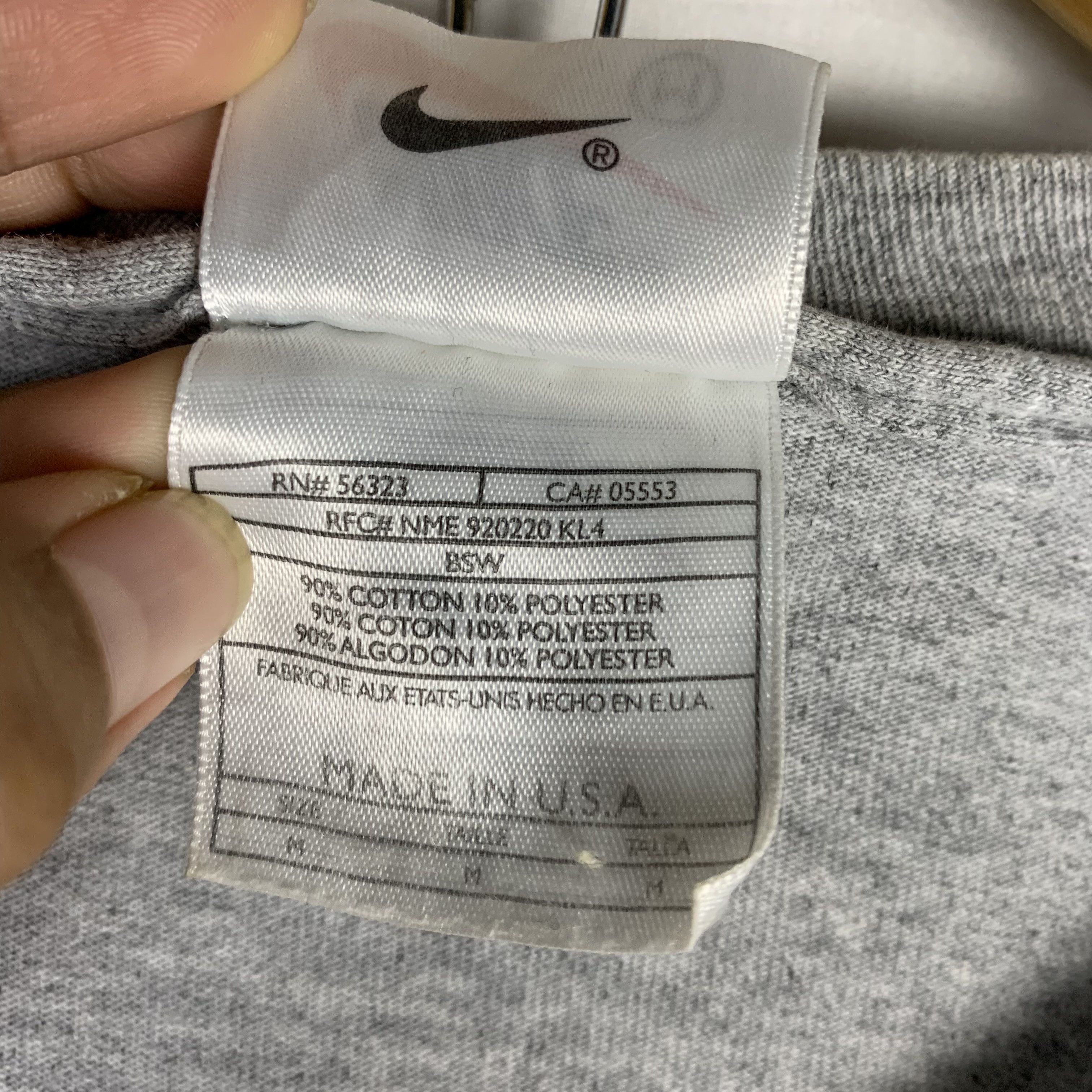 Nike Vintage 90s Nike Swoosh Big Logo Tshirt Size US M / EU 48-50 / 2 - 6 Thumbnail