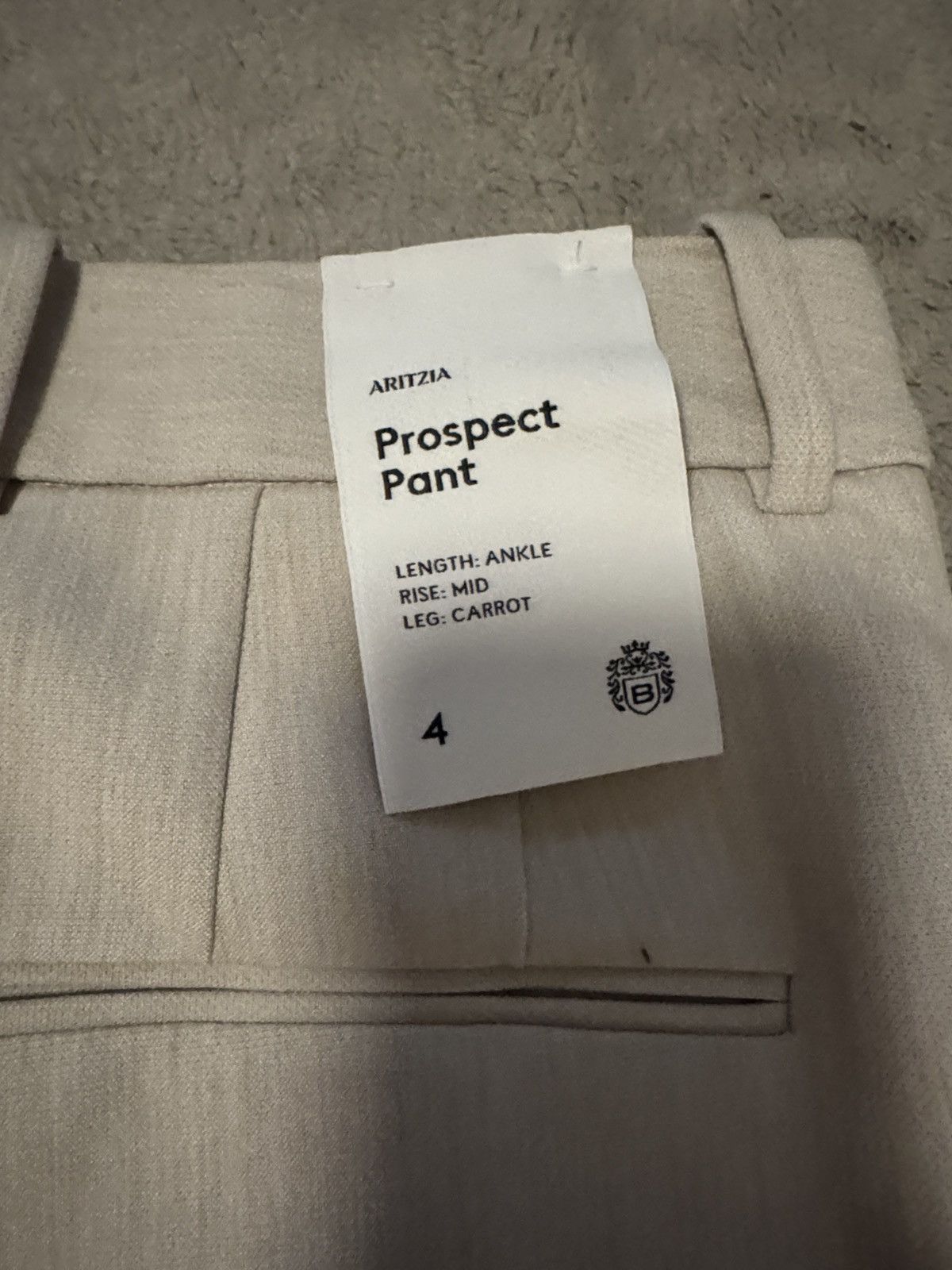 Aritzia Aritzia Staight Fit Size 27" / US 4 / IT 40 - 1 Thumbnail
