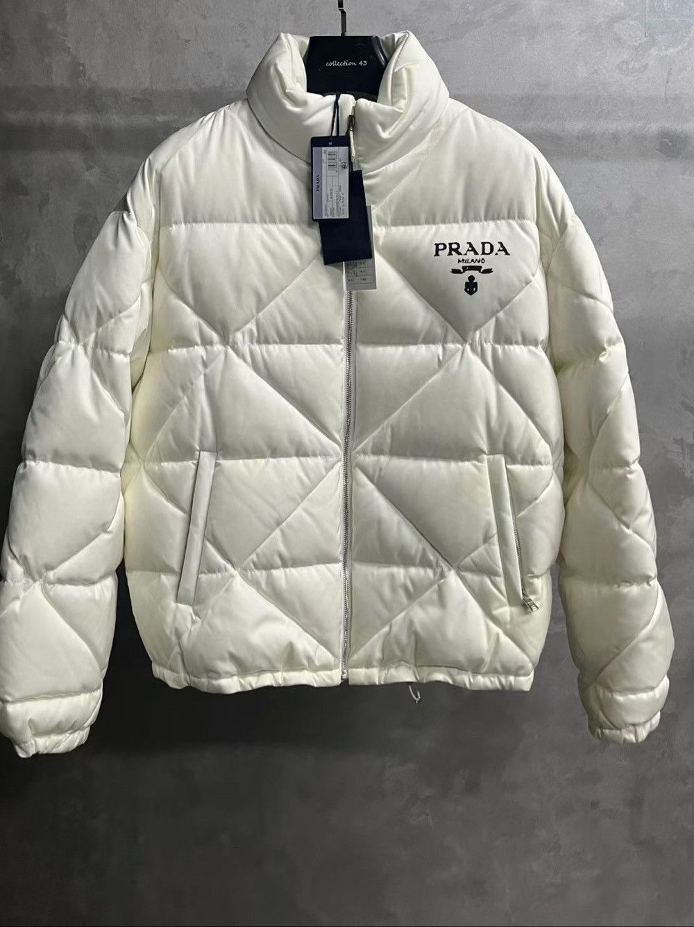 Prada Prada White Down Jacket Size M Size M / US 6-8 / IT 42-44 - 1 Thumbnail