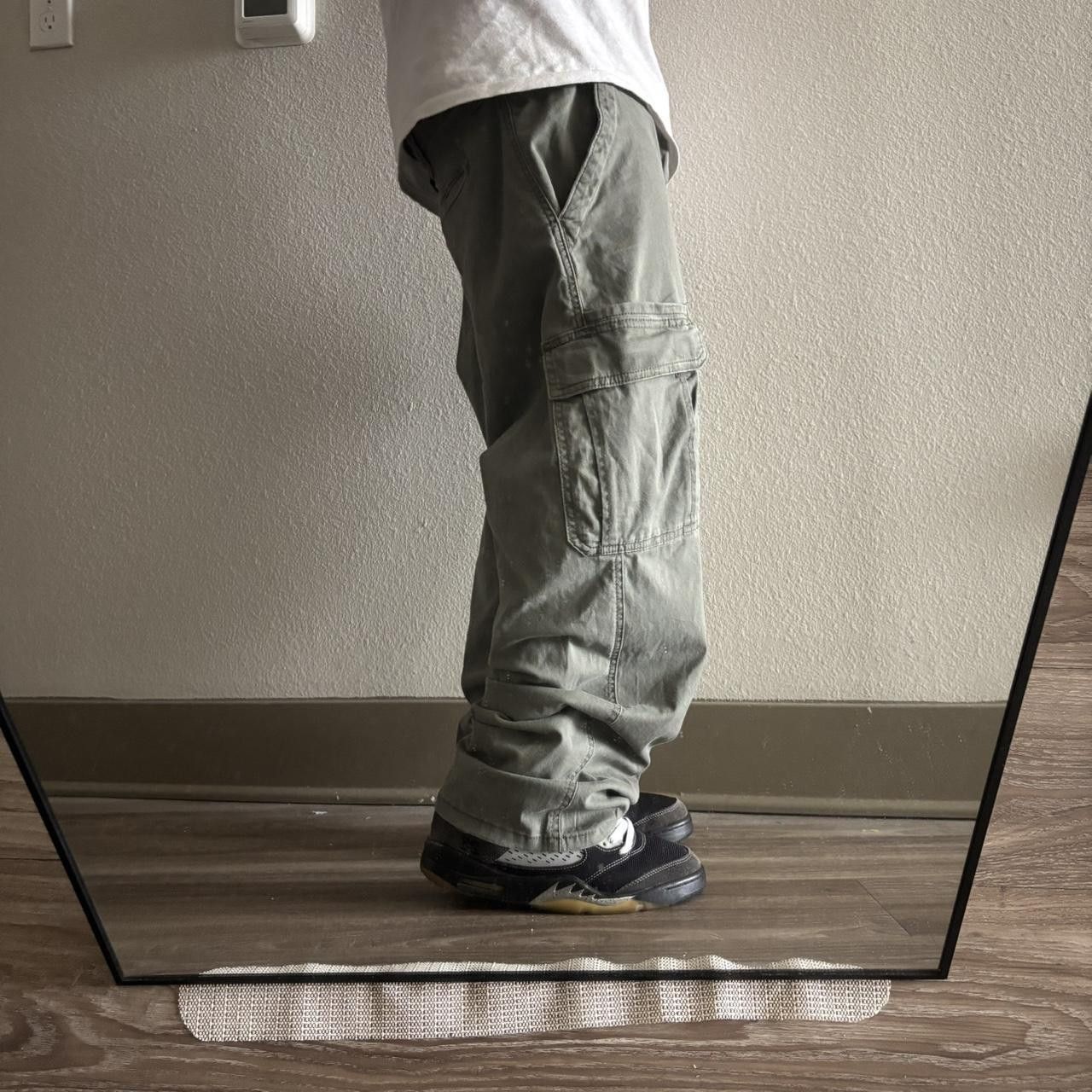 Vintage Crazy Vintage Y2K/2000s Baggy Olive Green Khaki Skater Cargo Pants! 36x29 Size US 36 / EU 52 - 2 Thumbnail
