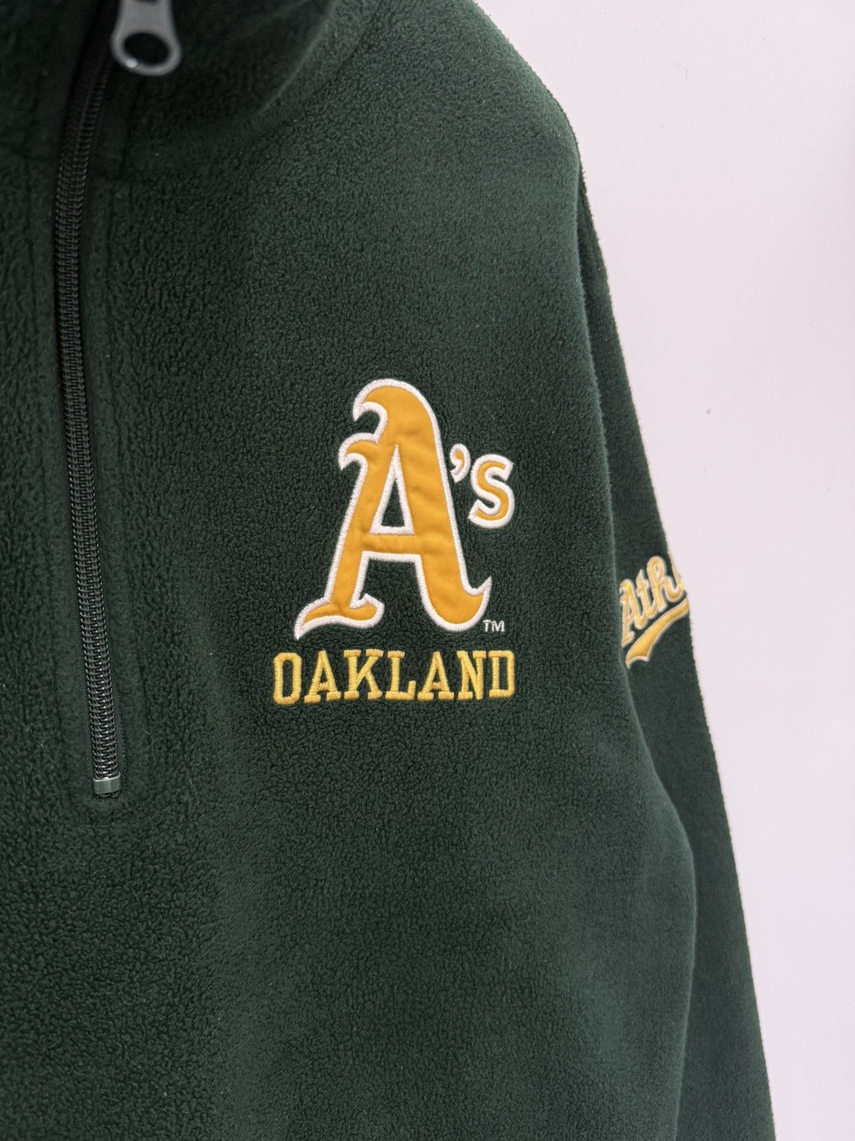 MLB 🔥 UNIQLO X MLB OAKLAND ATHLETIC 2003 FLEECE PULLOVER Size US S / EU 44-46 / 1 - 4 Thumbnail