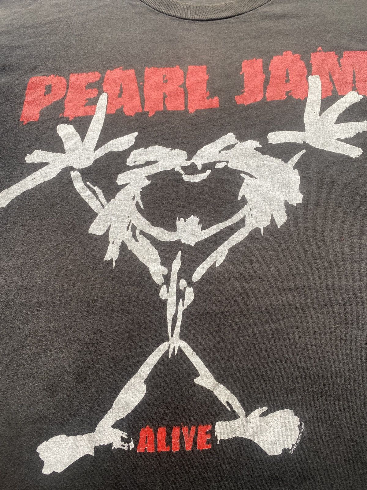Band Tees Vintage 90s Pearl Jam Alive band tees Size US L / EU 52-54 / 3 - 5 Thumbnail