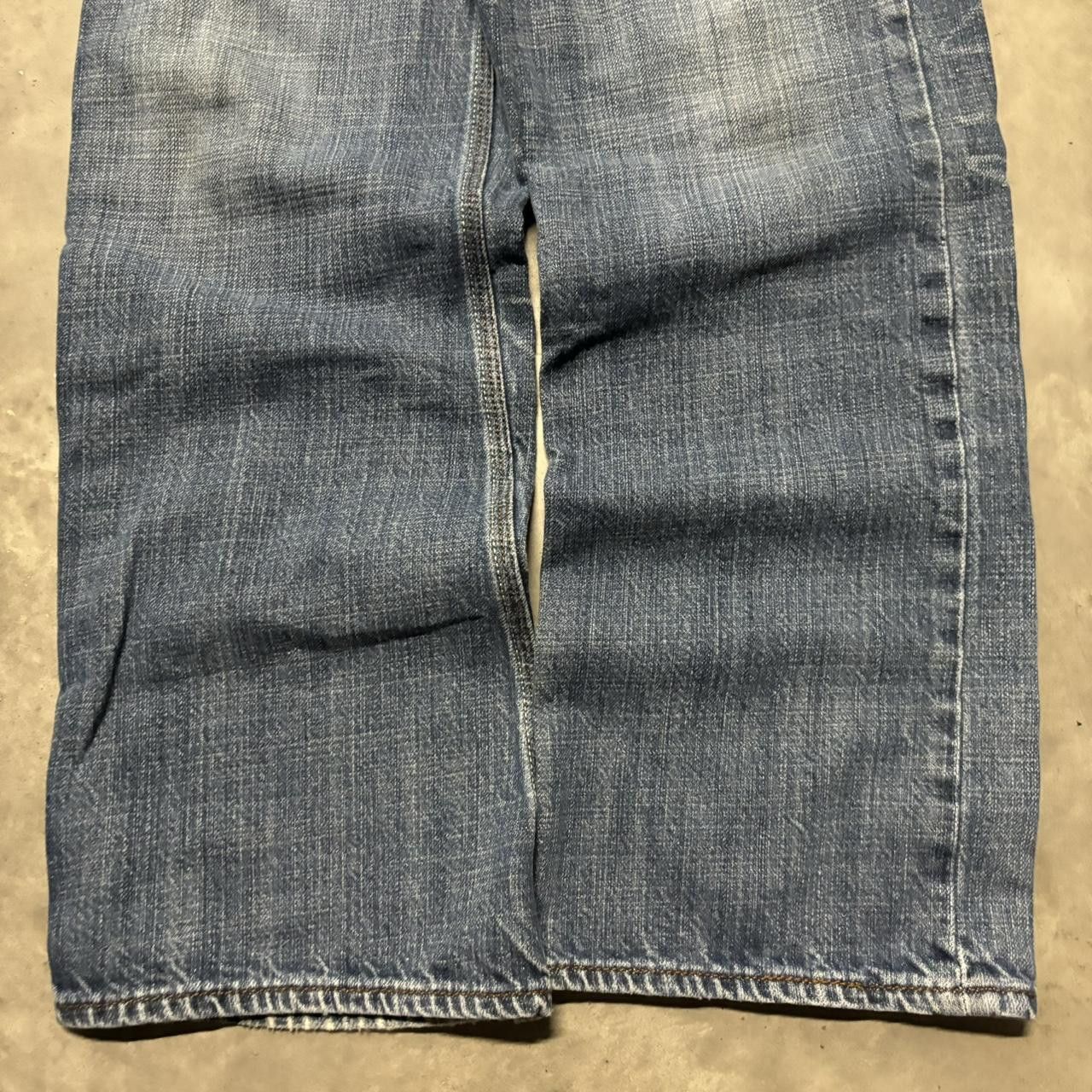 Levi's × Vintage Crazy Vintage Y2K/2000s Grunge Levi’s Medium Wash Essential Denim Jeans! Size US 34 / EU 50 - 6 Thumbnail