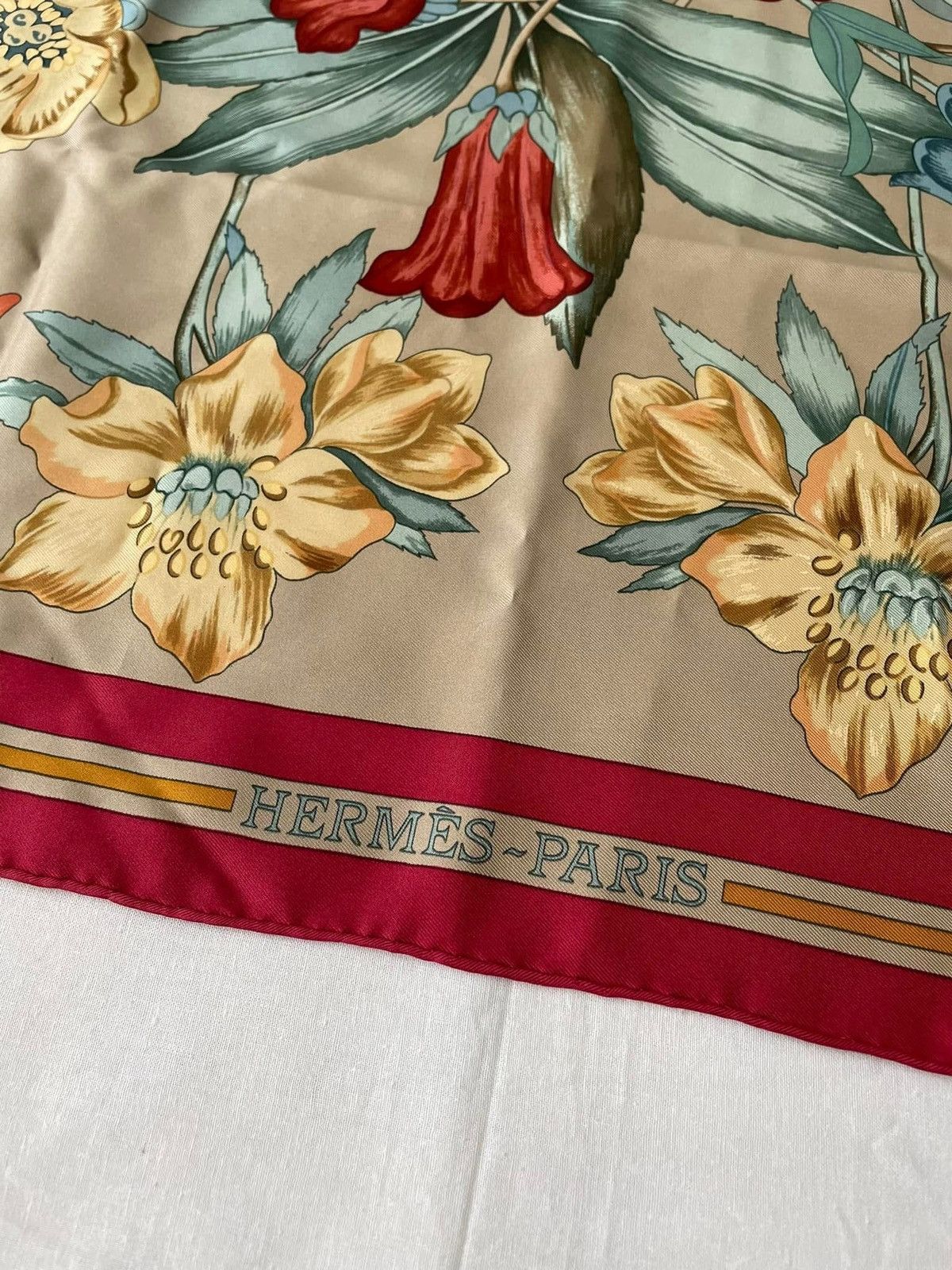 Hermes Vintage Hermes Silk Scarf by Niki Goulandris Size 35 x 35 Size ONE SIZE - 3 Thumbnail