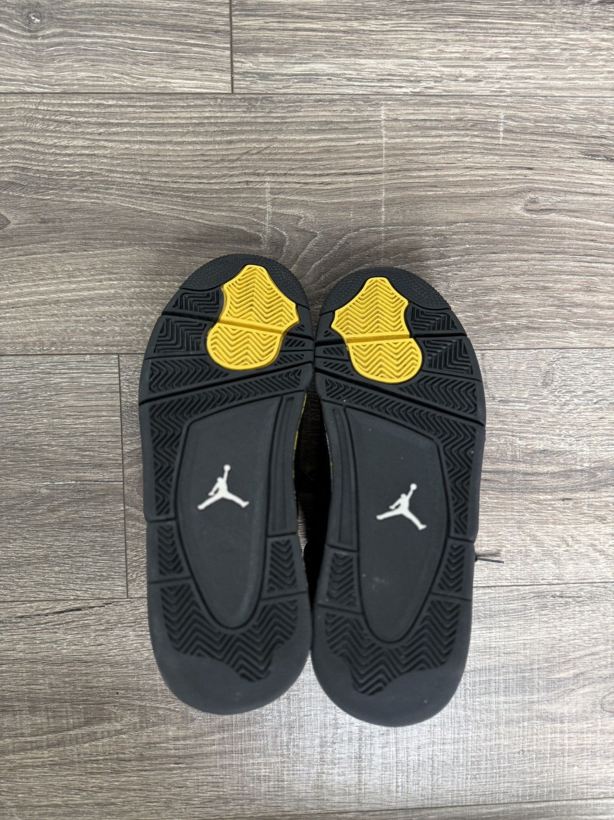 Jordan Brand Jordan 4 Thunder 2023 Size US 9.5 / EU 42-43 - 4 Thumbnail
