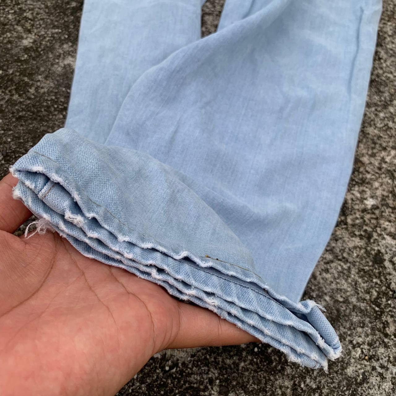 Wrangler Vintage Wrangler Jeans Light Wash Denim Japanese Brand Size US 31 - 12 Thumbnail