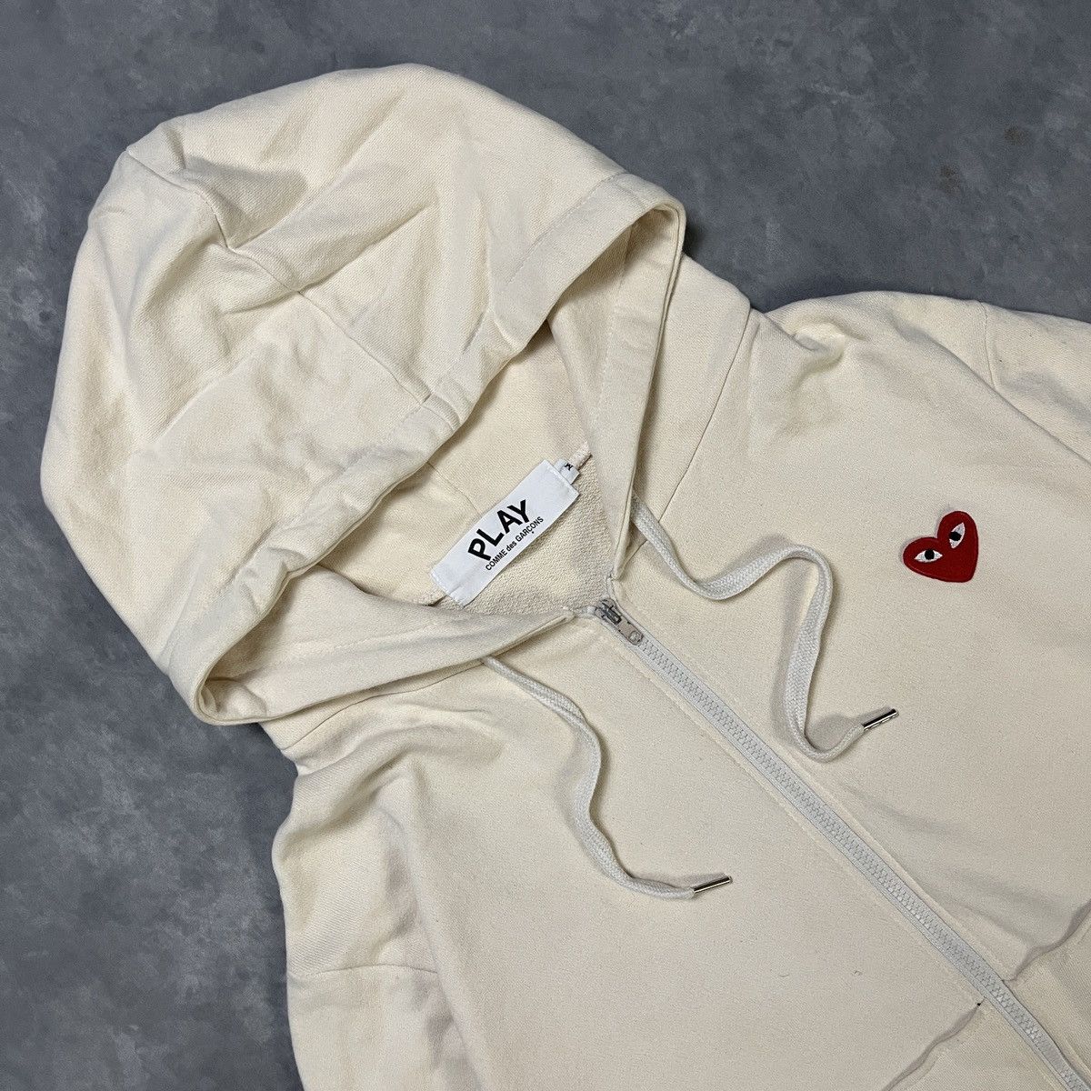Comme des Garcons CDG Play Hoodie Zip Jacket Red Heart Patch Japan Streetwear Size US M / EU 48-50 / 2 - 2 Thumbnail