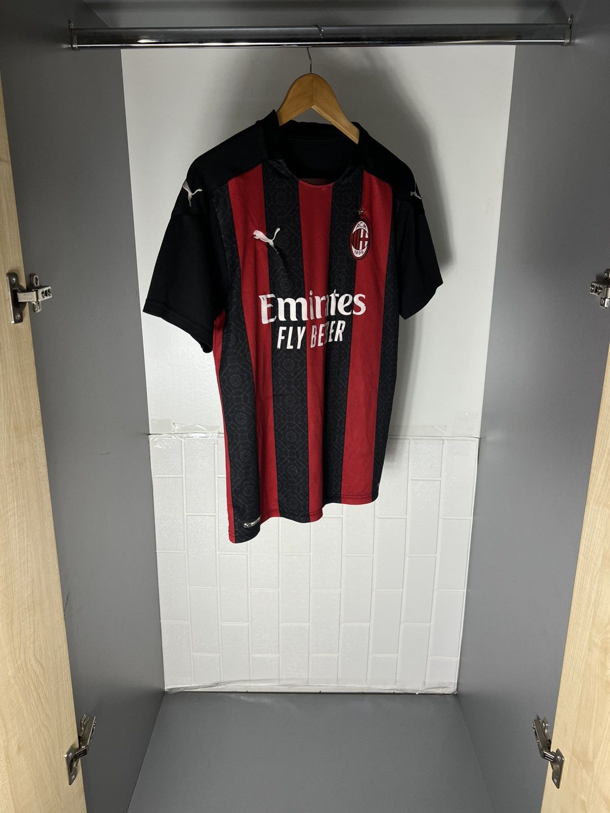 Puma VINTAGE PUMA FC AC MILAN INTER ITALY SOCCER JERSEY Y2K 90s Size US M / EU 48-50 / 2 - 6 Thumbnail