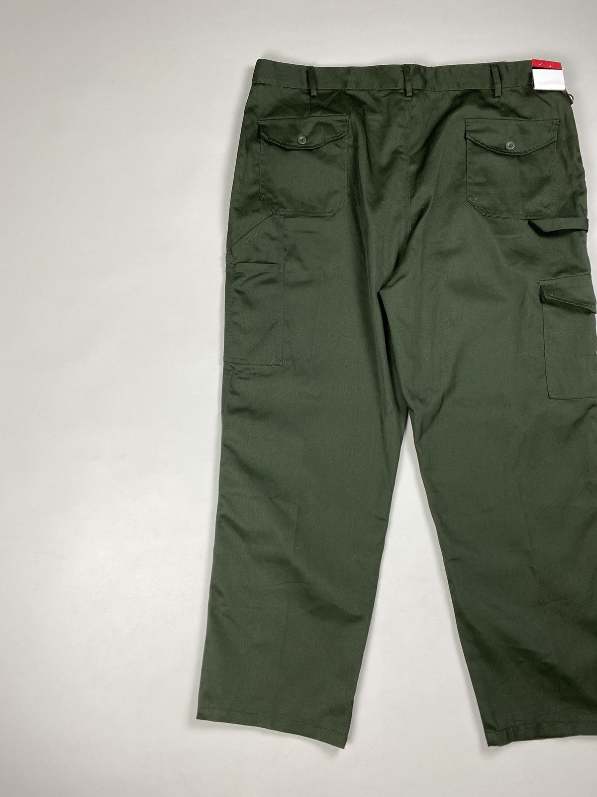 Dickies BNWT! Dickies Workwear men’s cargo pants trousers Size US 42 / EU 58 - 19 Thumbnail