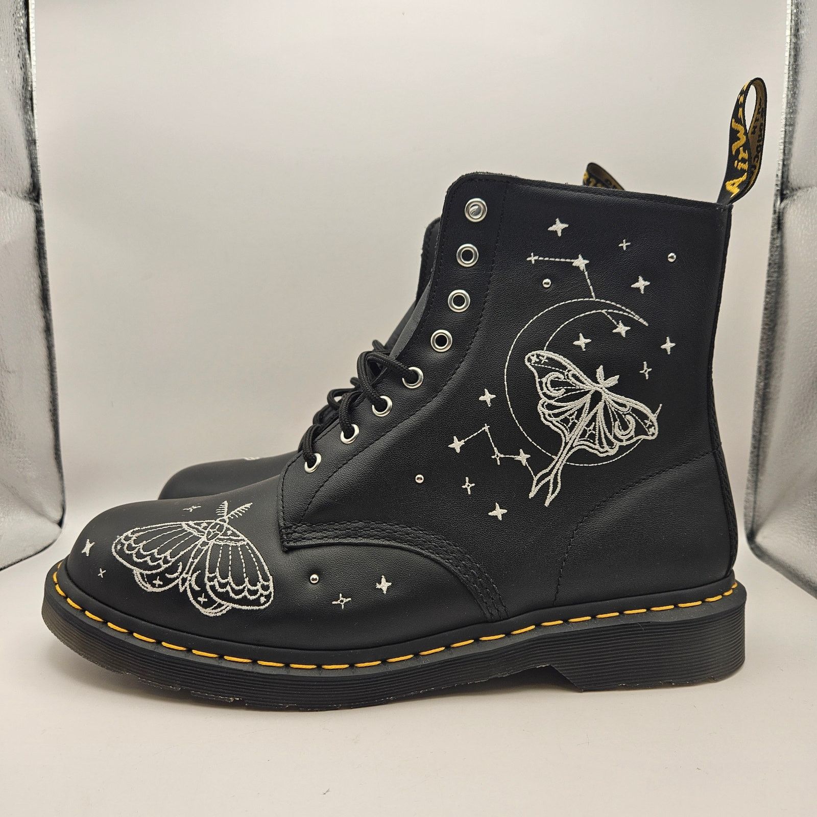 Dr. Martens DR MARTEN'S MEN'S 13 1460 PASCAL BLACK CELESTIAL MOTH NWOB Size US 13 / EU 46 - 2 Thumbnail