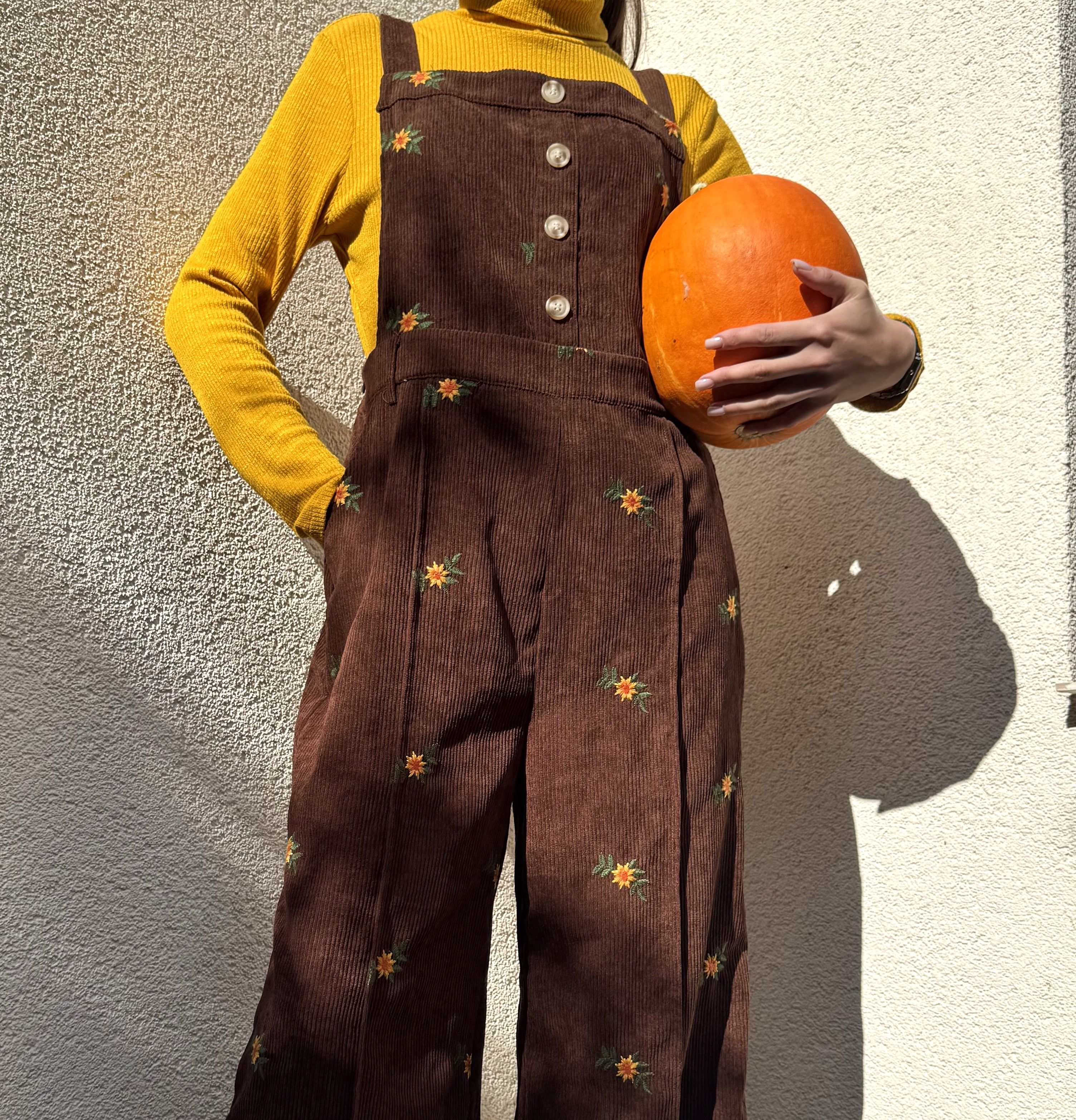 Other Chocolate-colored jumpsuit with a floral print. SizeXL. Size 27" / US 4 / IT 40 - 1 Thumbnail