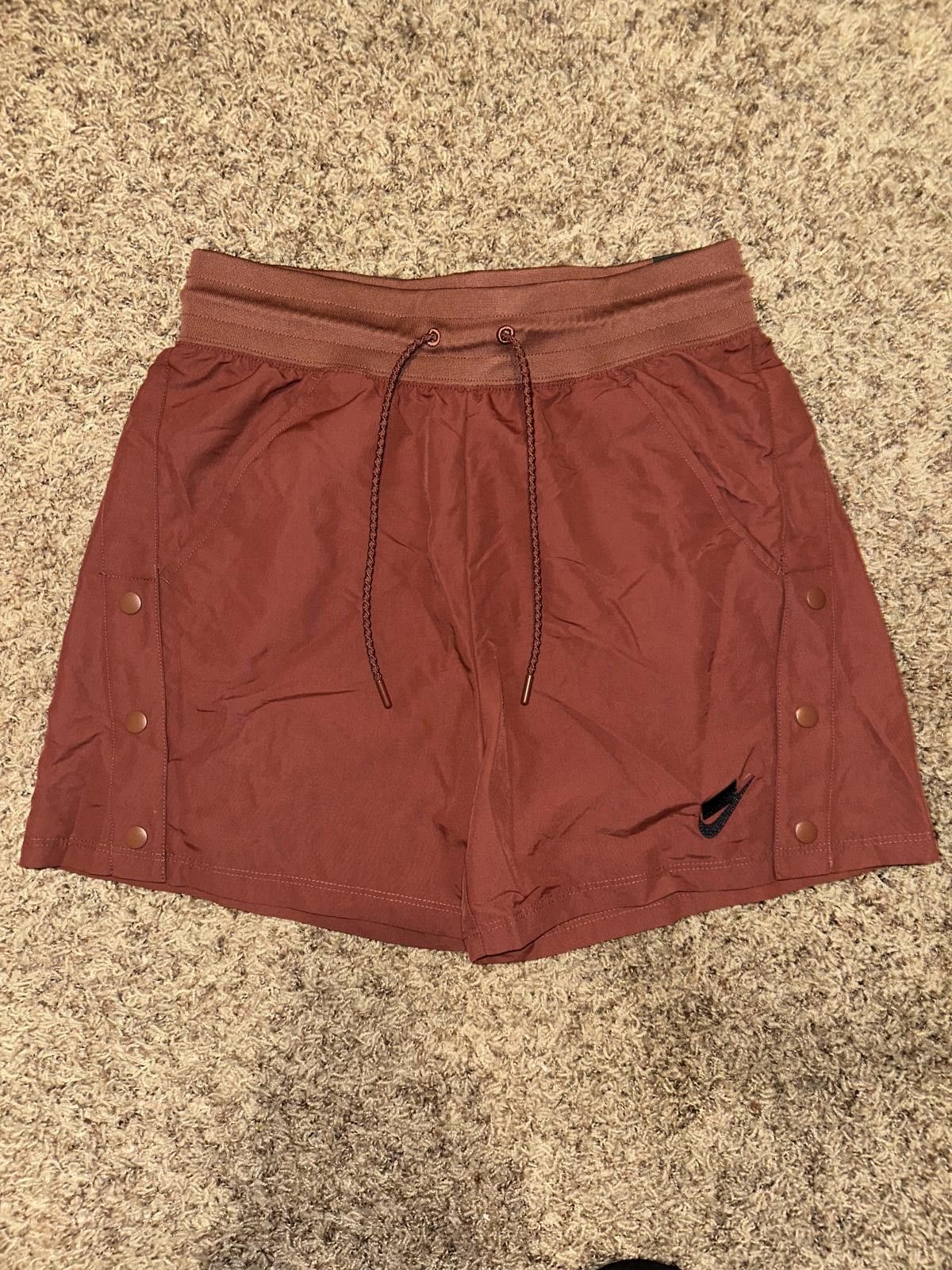 Nike Nike Women's Sportswear Nylon Brown Shorts Size 32" / US 10 / IT 46 - 1 Thumbnail