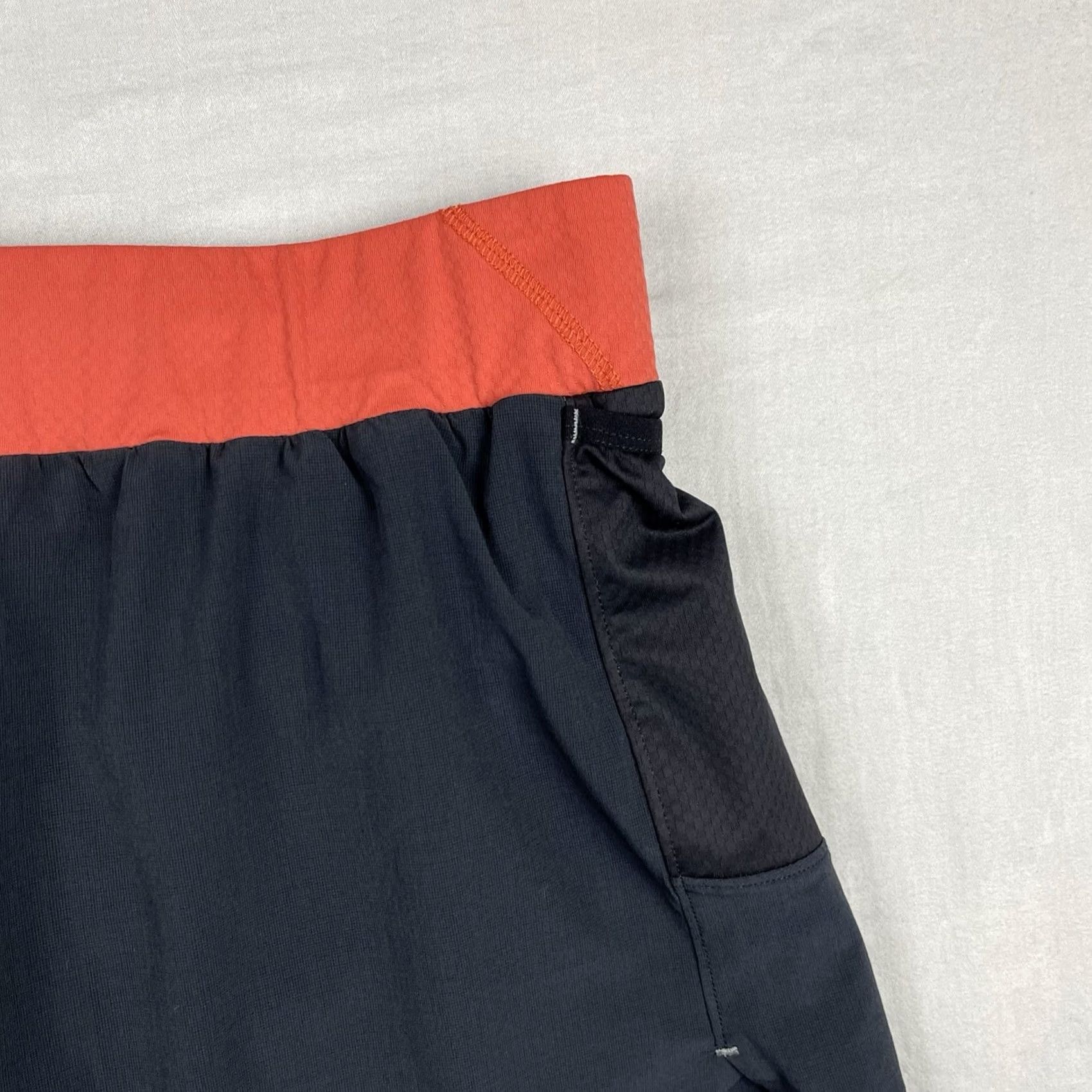 Vintage Rabbit Running Shorts Womens XL Black Orange Running Jogging Trail Zip Pocket Size 40" / US 18 - 3 Thumbnail