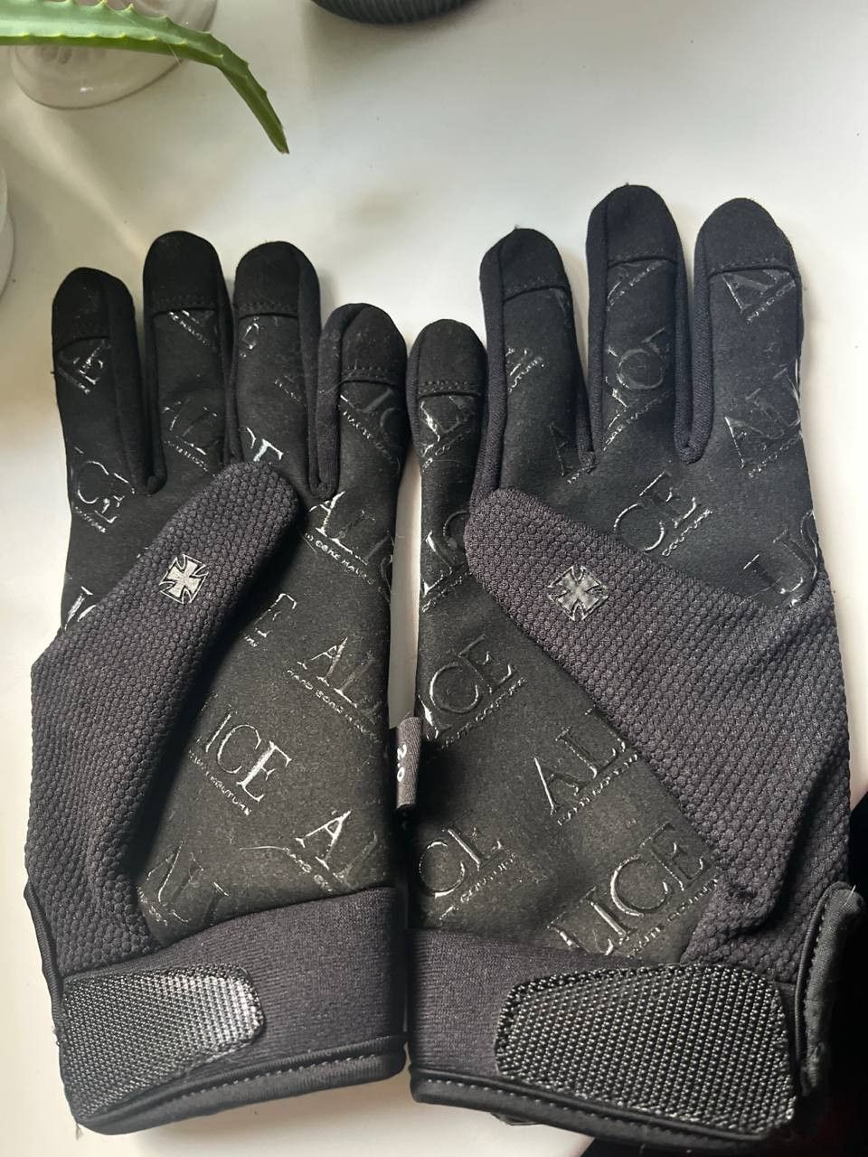 Alice Hollywood ALICE HOLLYWOOD GODSPEED GLOVES | Grailed