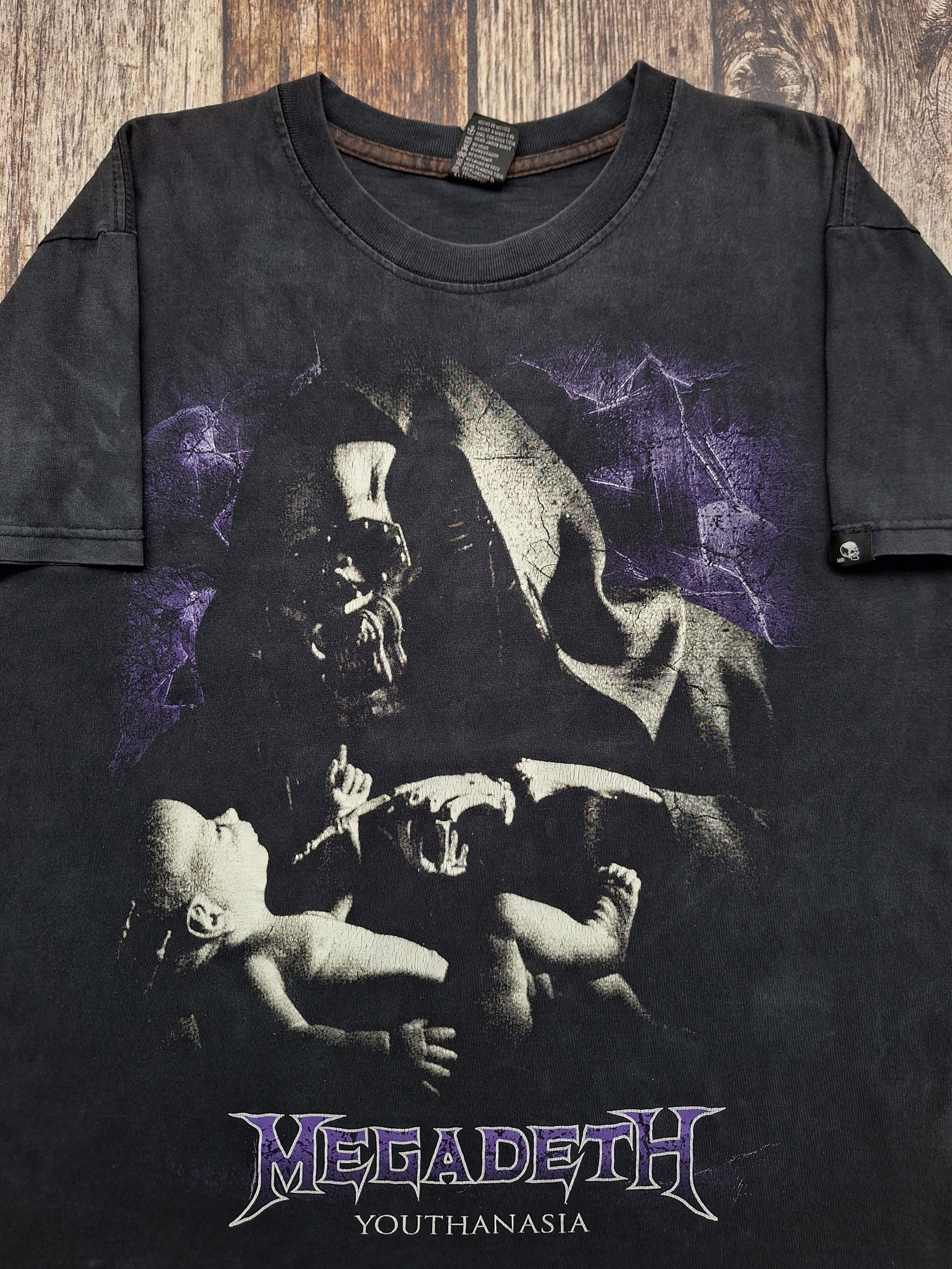 Band Tees 🔥RARE🔥 Vintage megadeth 90s youthanasia album not oasis Size US L / EU 52-54 / 3 - 4 Thumbnail