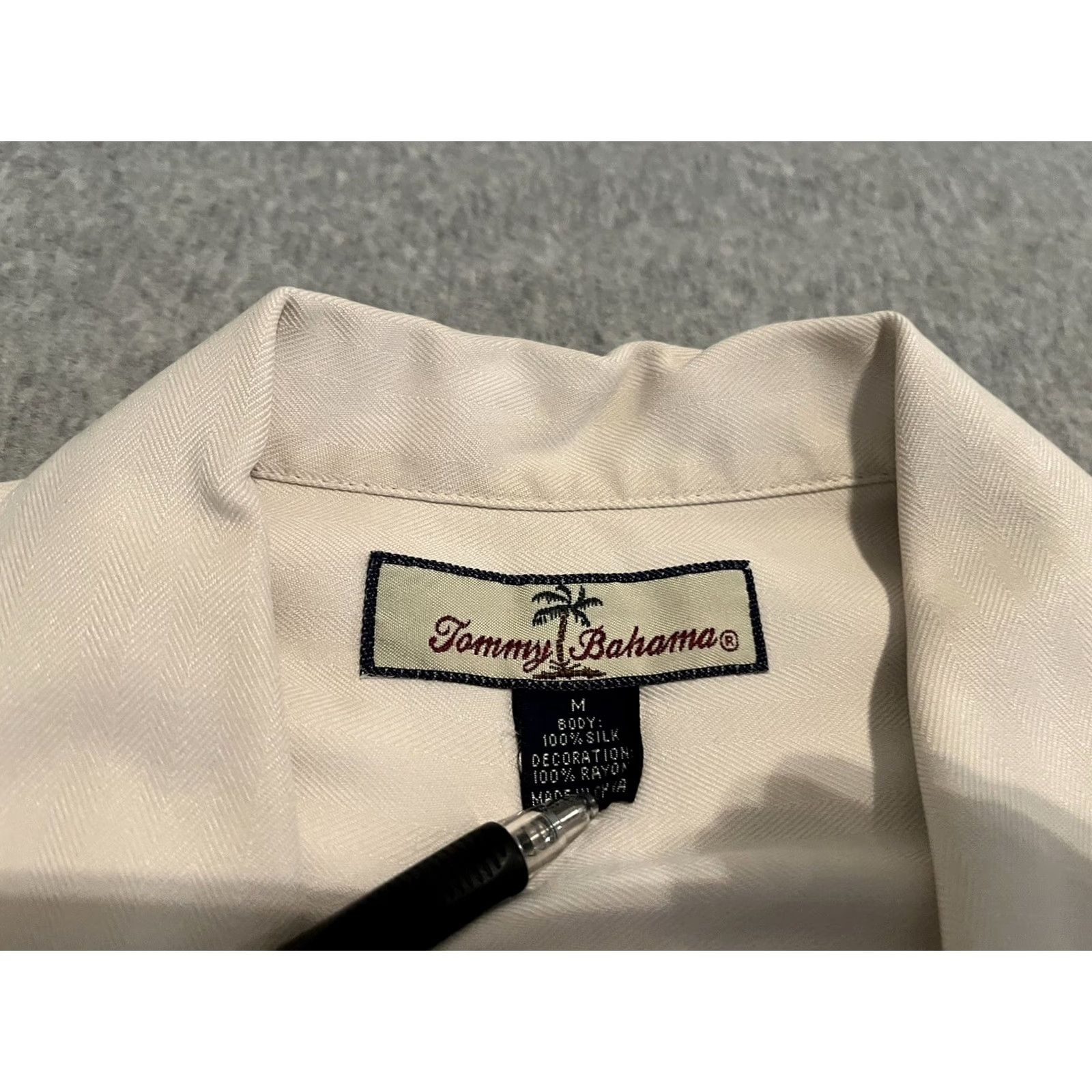 Tommy Bahama Tommy Bahama Silk Embroidered Shirt Golf Mens Medium Shirt Silk Embroidered Ivory M Mens Size US M / EU 48-50 / 2 - 4 Thumbnail