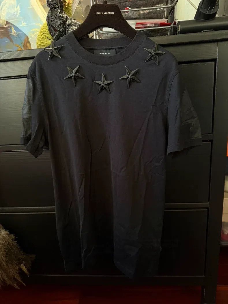 Givenchy Givenchy Short-Sleeve Silk Five-Star Size US XS / EU 42 / 0 - 7 Thumbnail