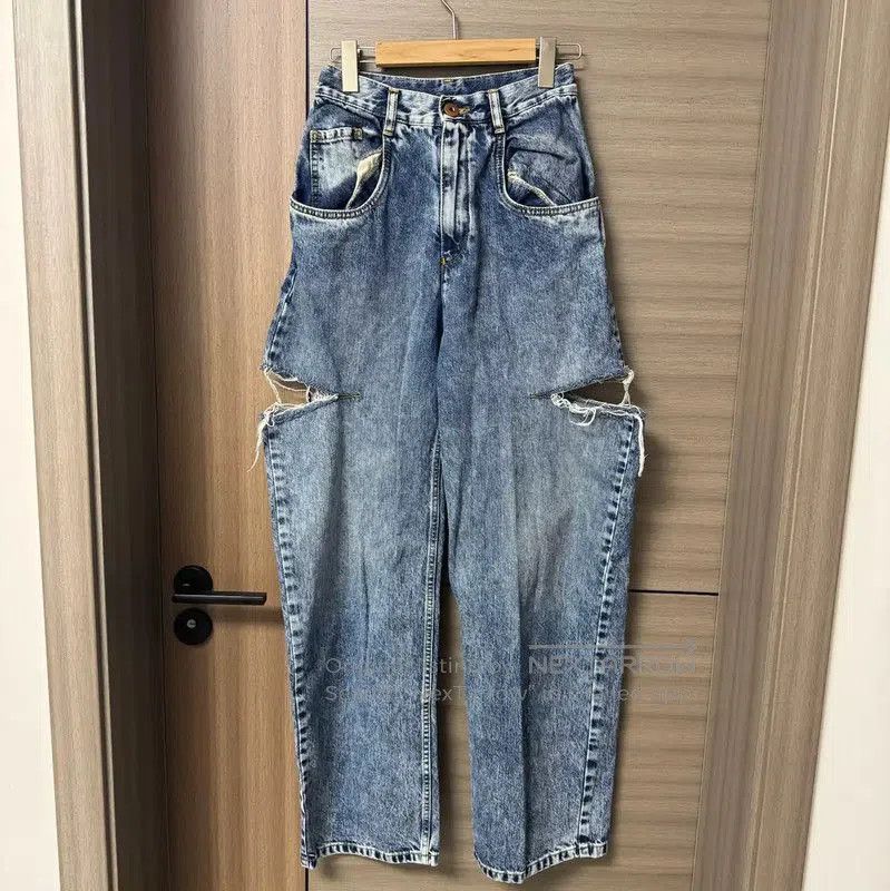 Maison Margiela Maison Margiela Blue Denim Jeans for Women . Size 28" / US 6 / IT 42 - 1 Thumbnail