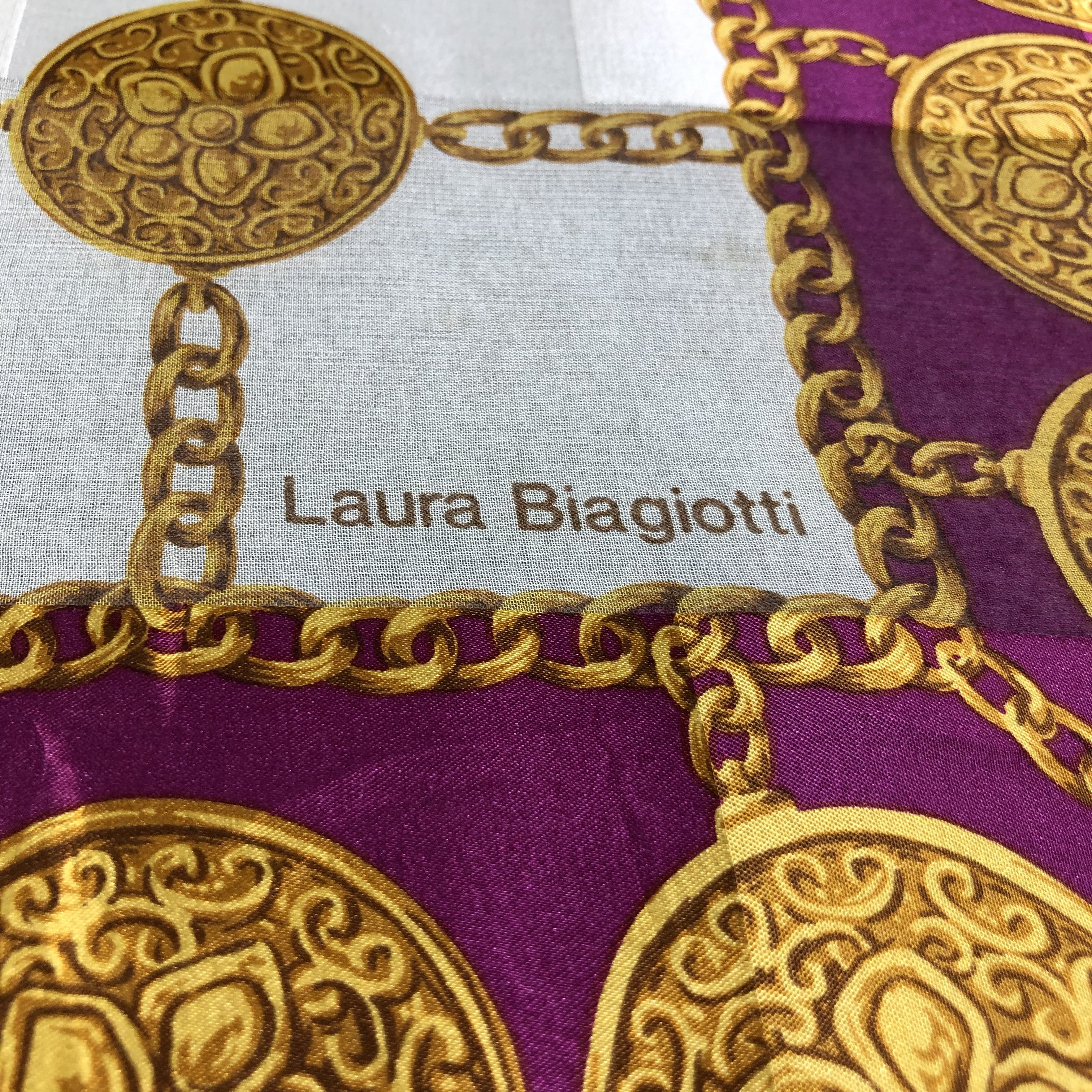 Vintage Laura Biagiotti Luxury Gold Chains Silk Scarf M632 Size ONE SIZE - 3 Thumbnail