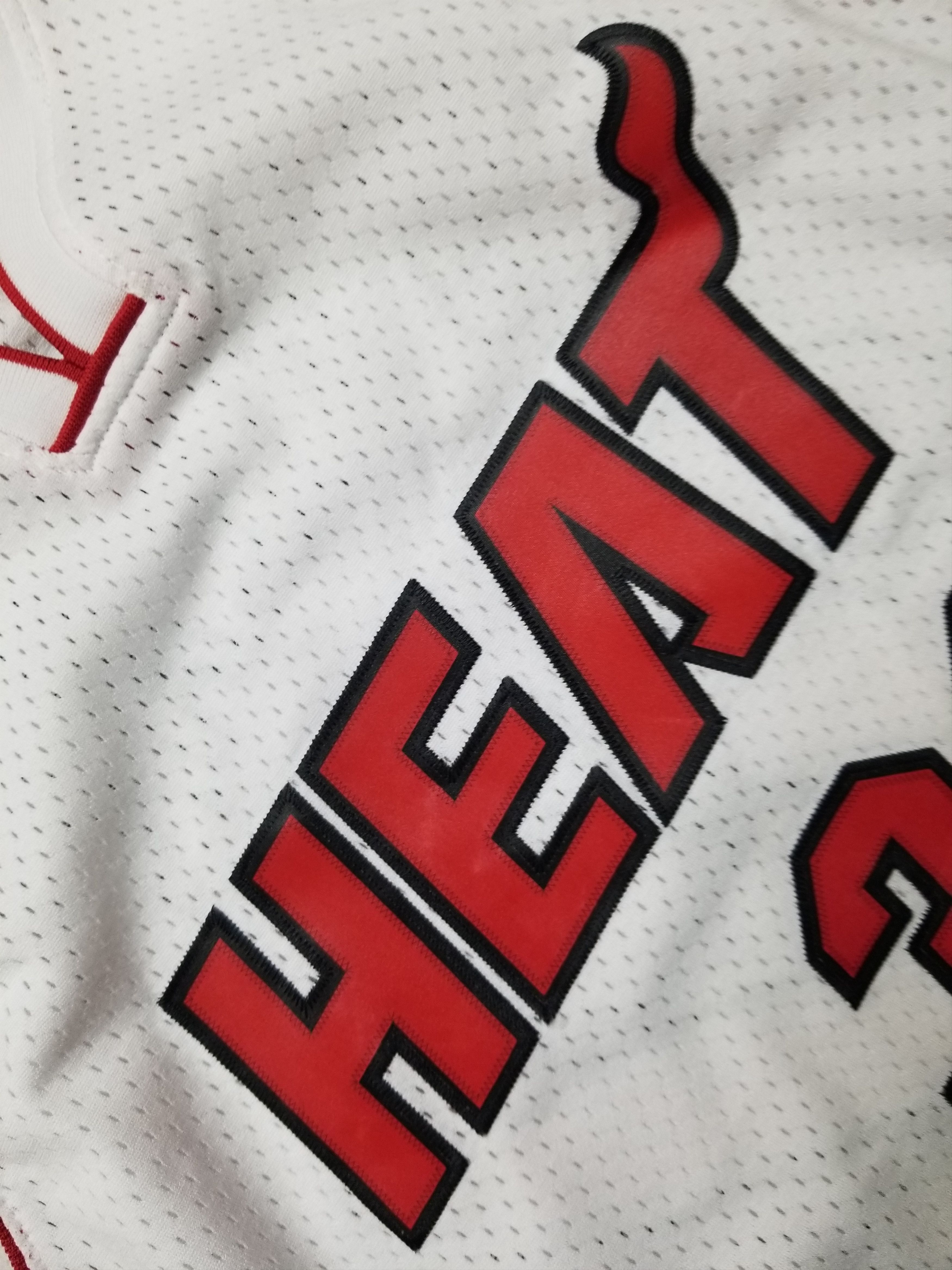 Reebok Vtg Miami Heat Shaquille O'Neal #32 Basketball NBA Jersey Size US M / EU 48-50 / 2 - 11 Thumbnail