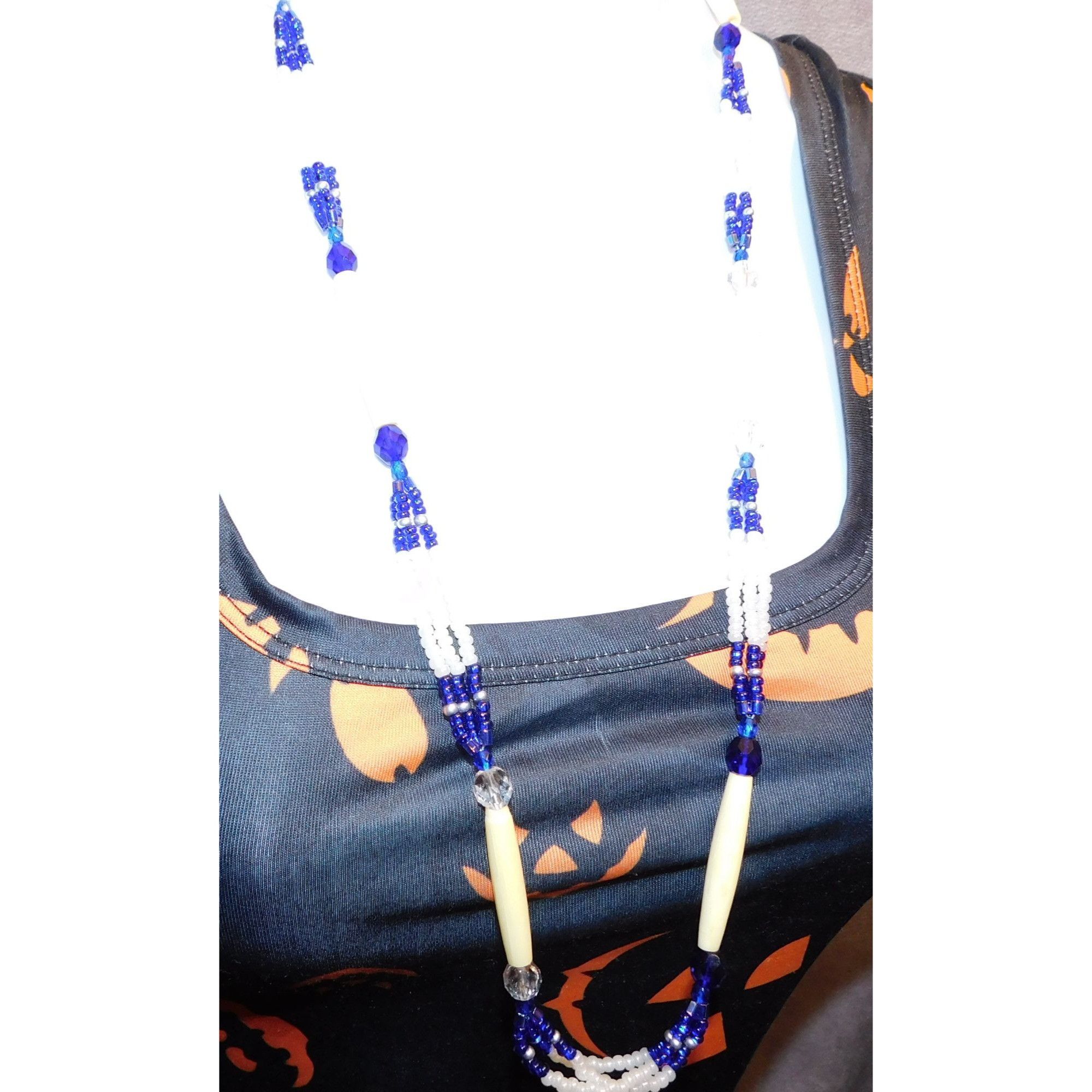 Other Retro Blue White And Clear Beaded Necklace Size ONE SIZE - 3 Thumbnail