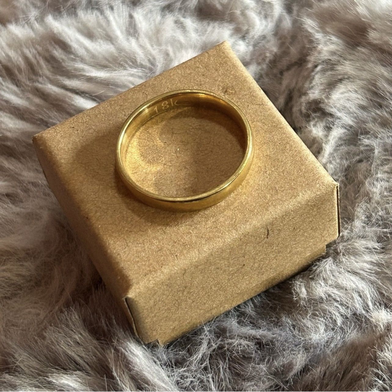Jewelry Men’s 18kt solid yellow gold 4mm classic dome band NIB 13.5 Size ONE SIZE - 5 Thumbnail
