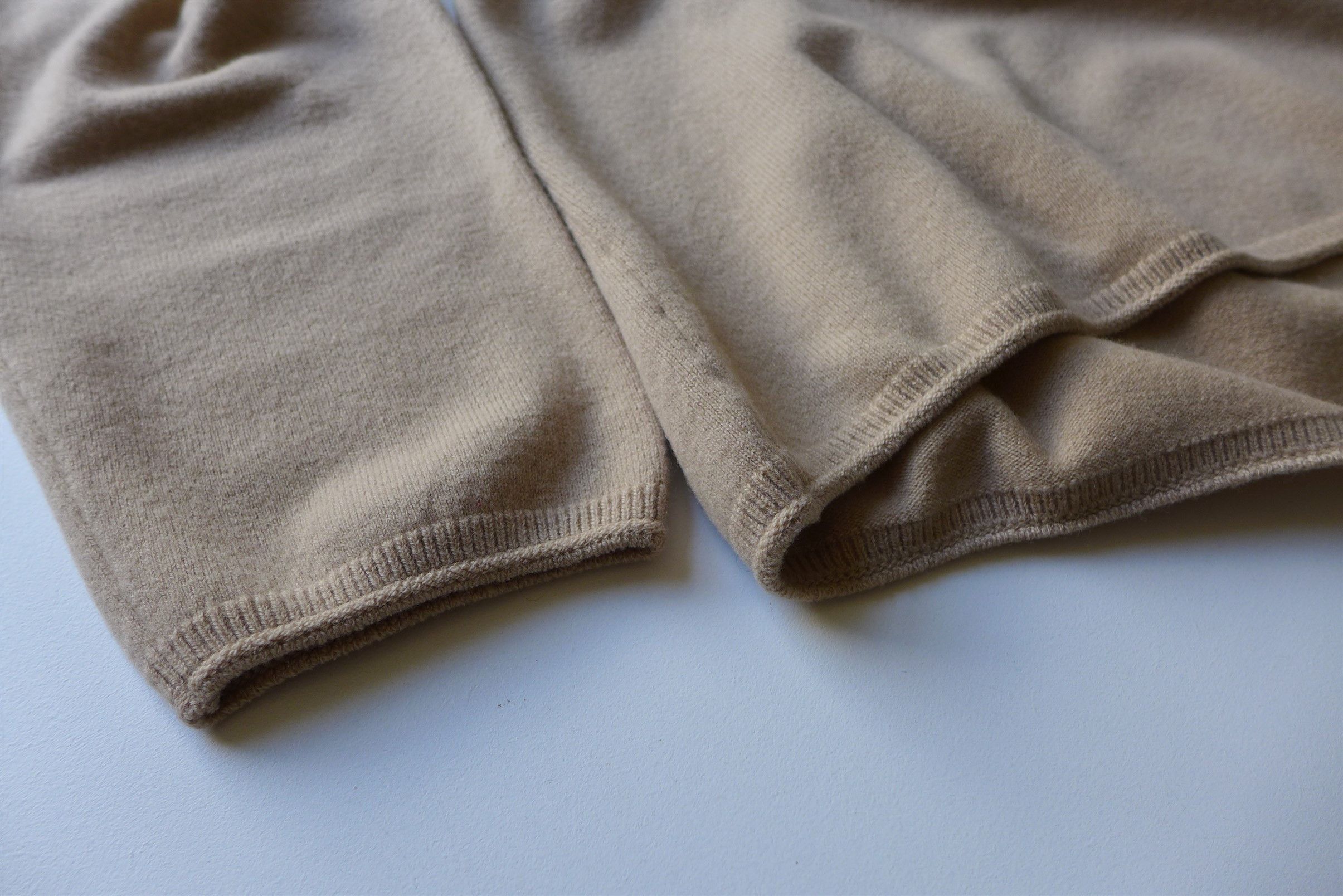 Auralee Auralee V-Neck Sweater - Beige Felted Wool Size US L / EU 52-54 / 3 - 7 Thumbnail