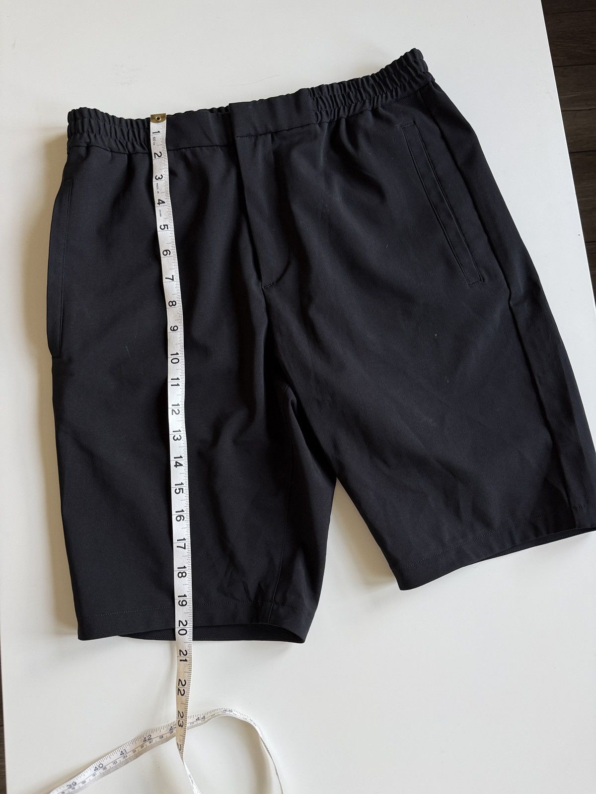 Theory Theory sporty nylon shorts Size US 30 / EU 46 - 1 Thumbnail
