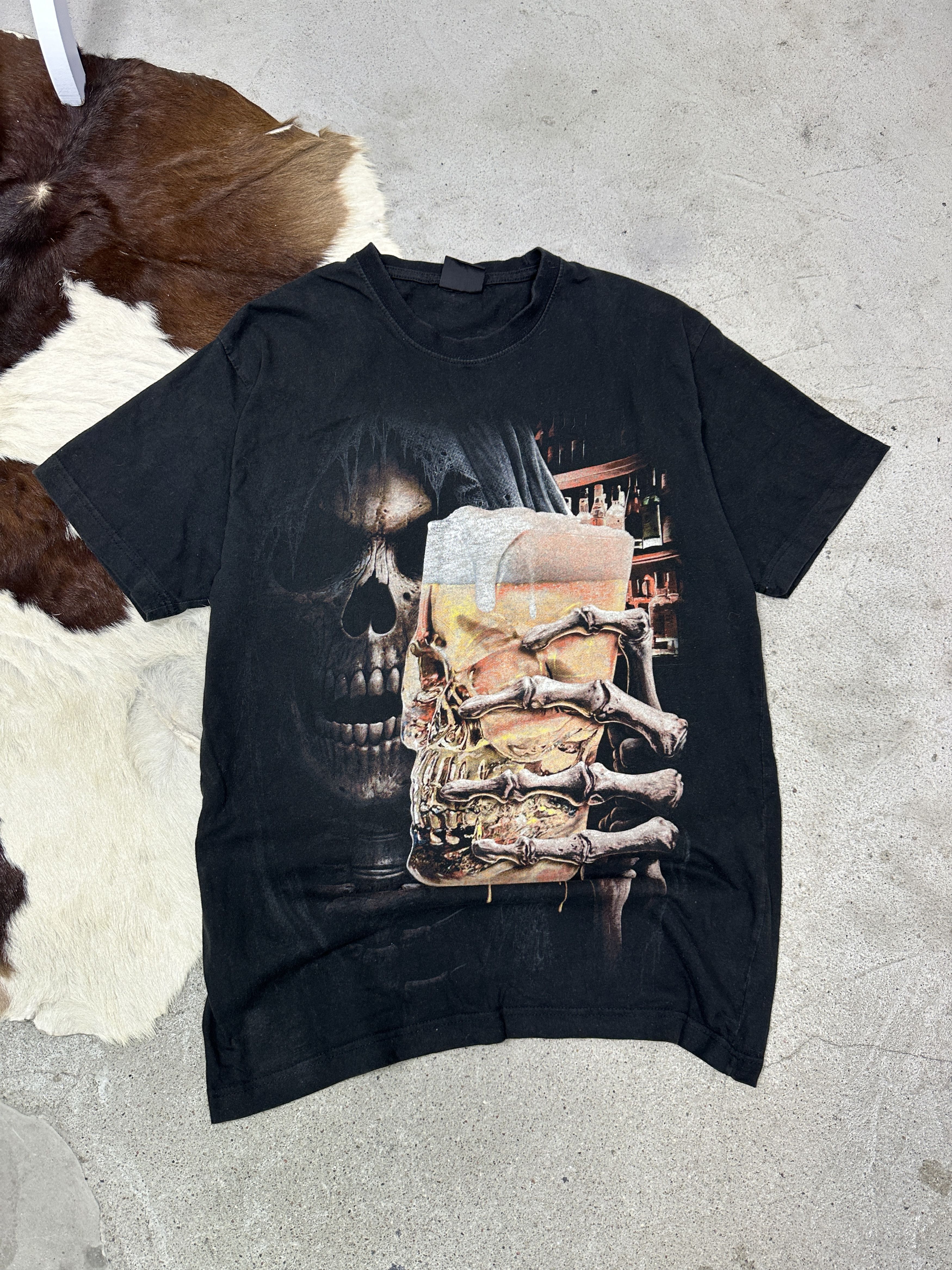 Vintage Vintage Avant Garde Opium Grunde Beer Skull T-shirt 00s Size US L / EU 52-54 / 3 - 1 Thumbnail
