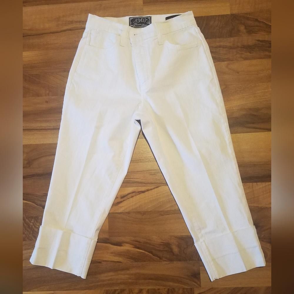 Designer NYDJ White Capri Pants Size 2P Size 26" / US 2 / IT 38 - 2 Thumbnail
