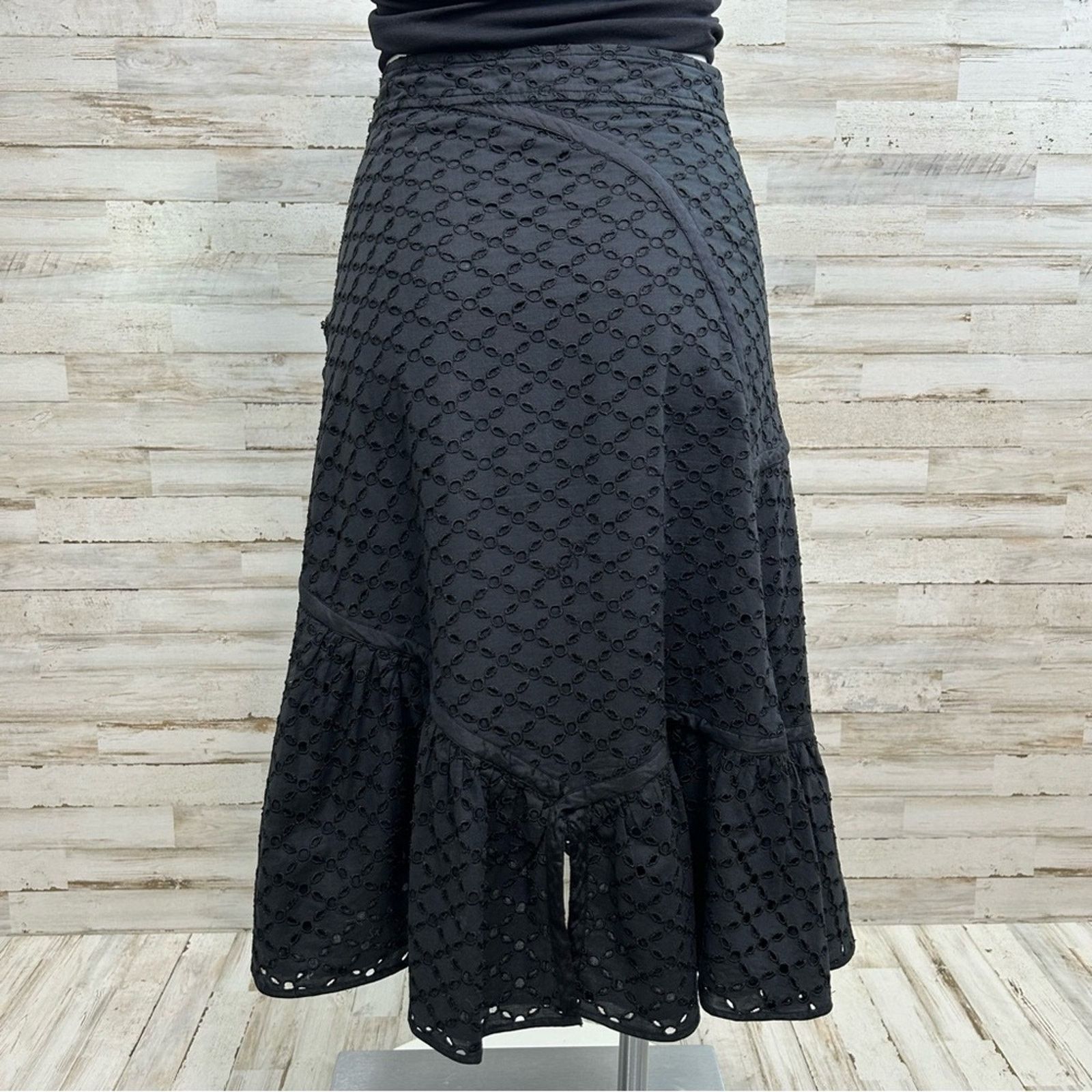 Max Mara Maxmara Weekend Eyelet Ruffle Asymmetric Skirt Size M Black Size 30" / US 8 / IT 44 - 8 Thumbnail