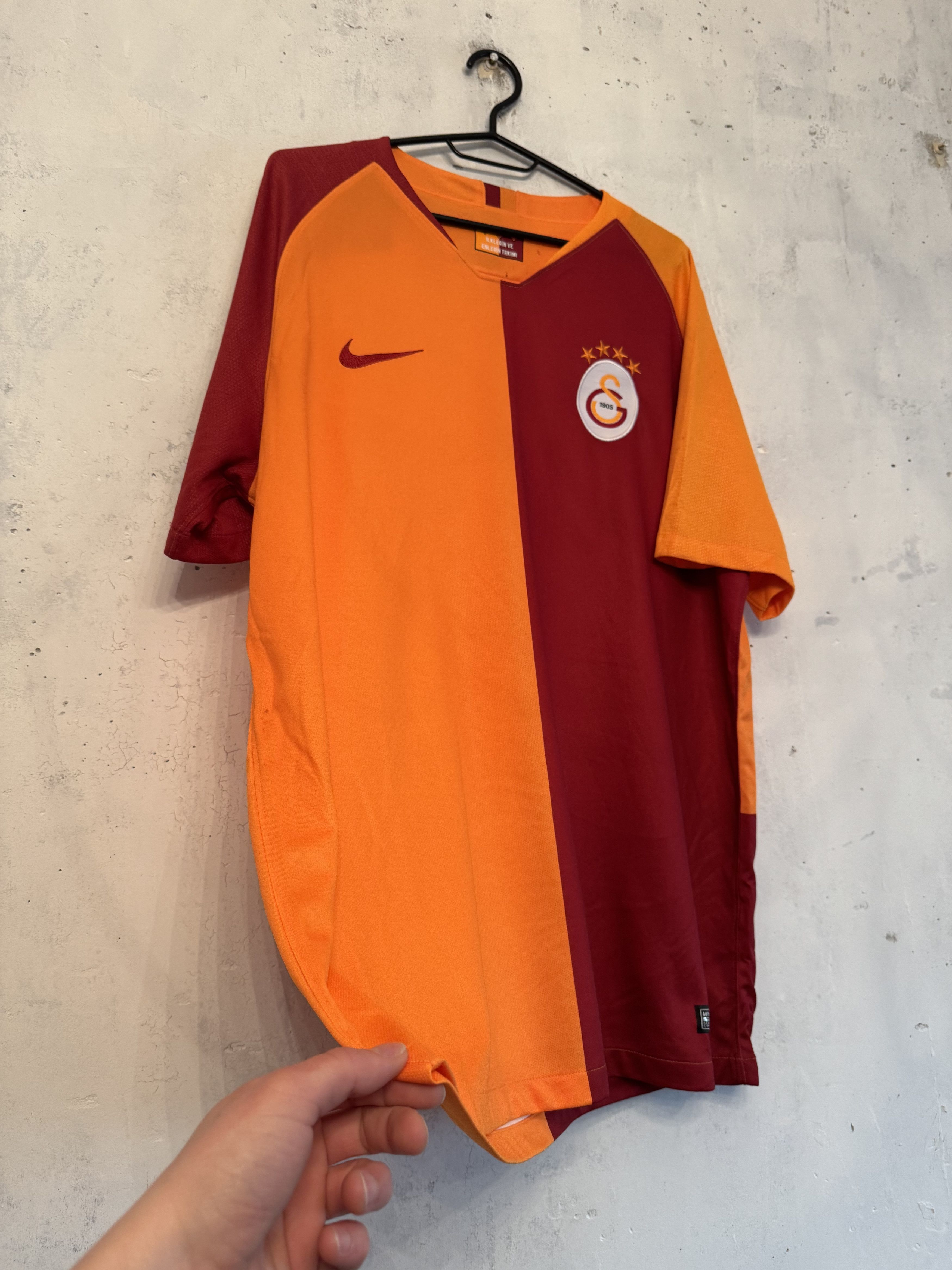 Nike Galatasaray 2018 2019 Home Football Soccer Jersey Shirt Nike Size US XL / EU 56 / 4 - 3 Thumbnail
