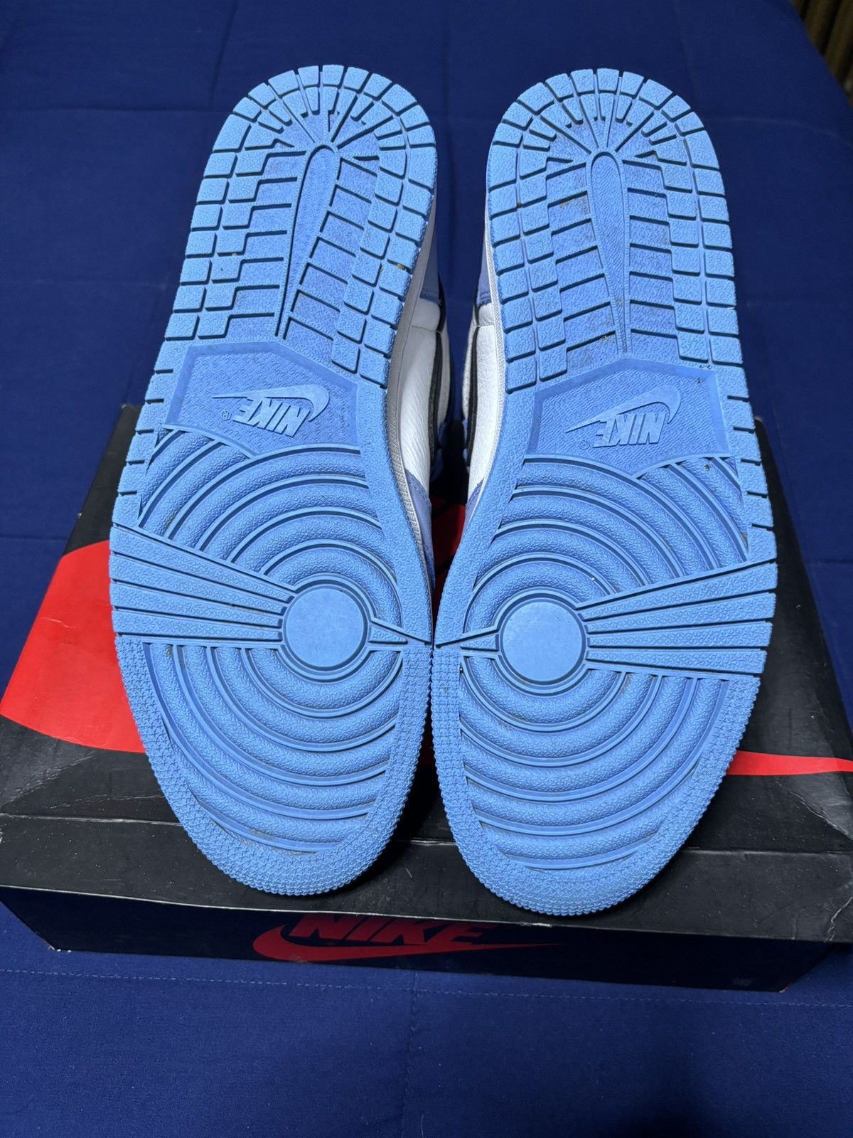 Jordan Brand Jordan 1 Retro High OG University Blue 2021 Size 10.5 Size US 10.5 / EU 43-44 - 5 Thumbnail