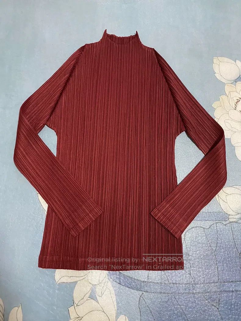 Issey Miyake Issey Miyake Burgundy Top Size L / US 10 / IT 46 - 1 Thumbnail