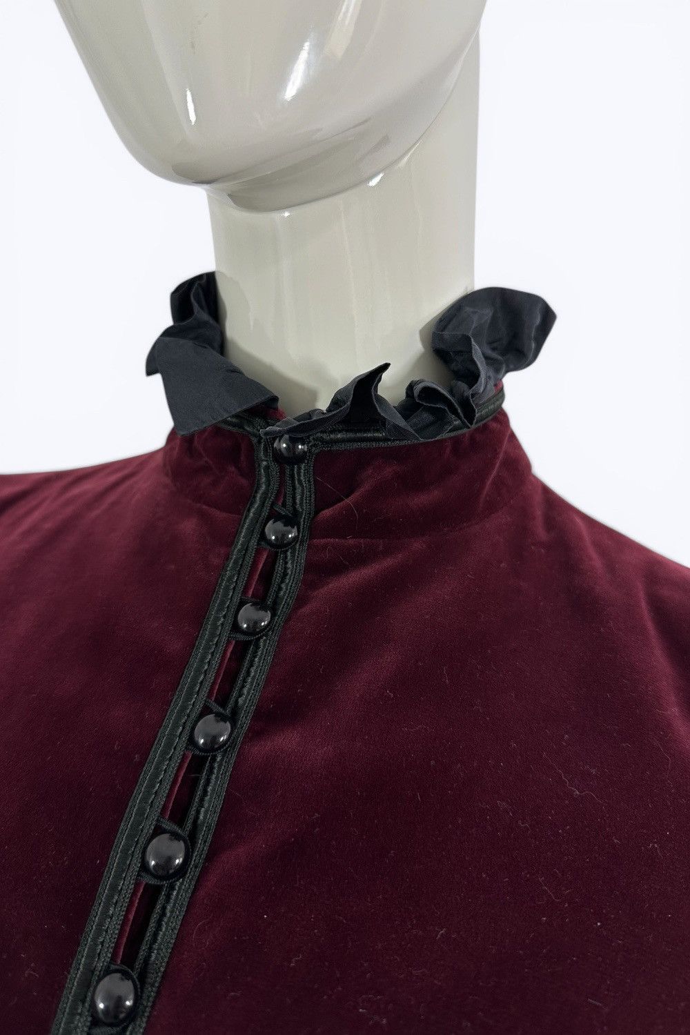 Yves Saint Laurent 1977 Velvet Vampire Jacket by Yves Saint Laurent Size S / US 4 / IT 40 - 3 Thumbnail