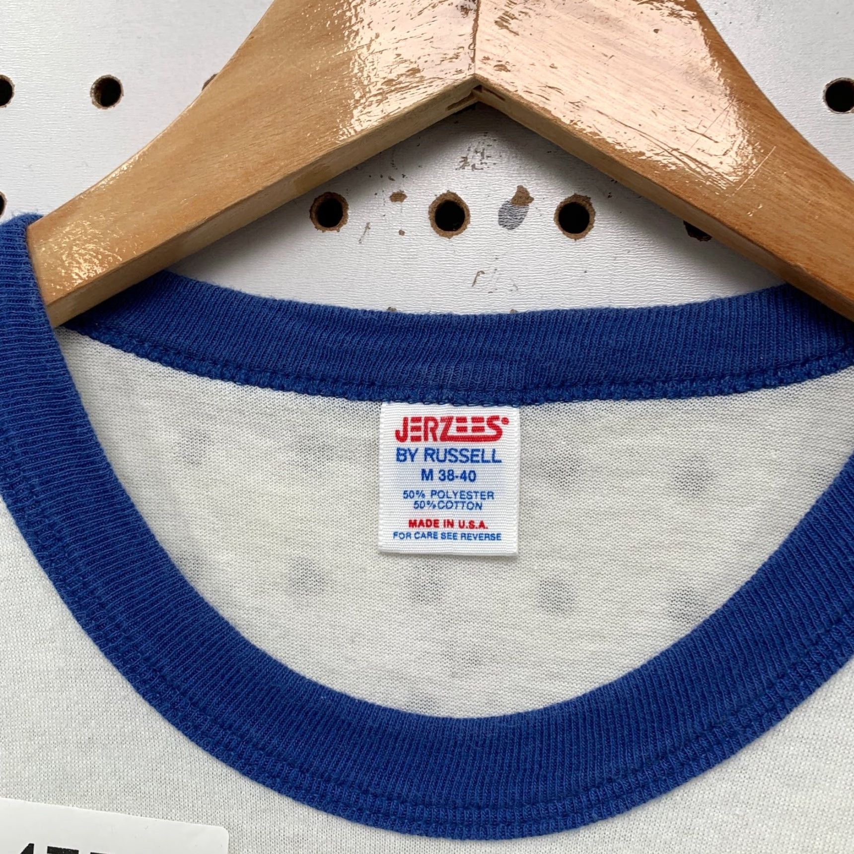 Vintage VINTAGE Russell T Shirt Mens M White Blue Ringer 70s 80s USA Short Sleeve Crew Neck Cotton Graphic Print User: T Shirt Size US M / EU 48-50 / 2 - 3 Thumbnail