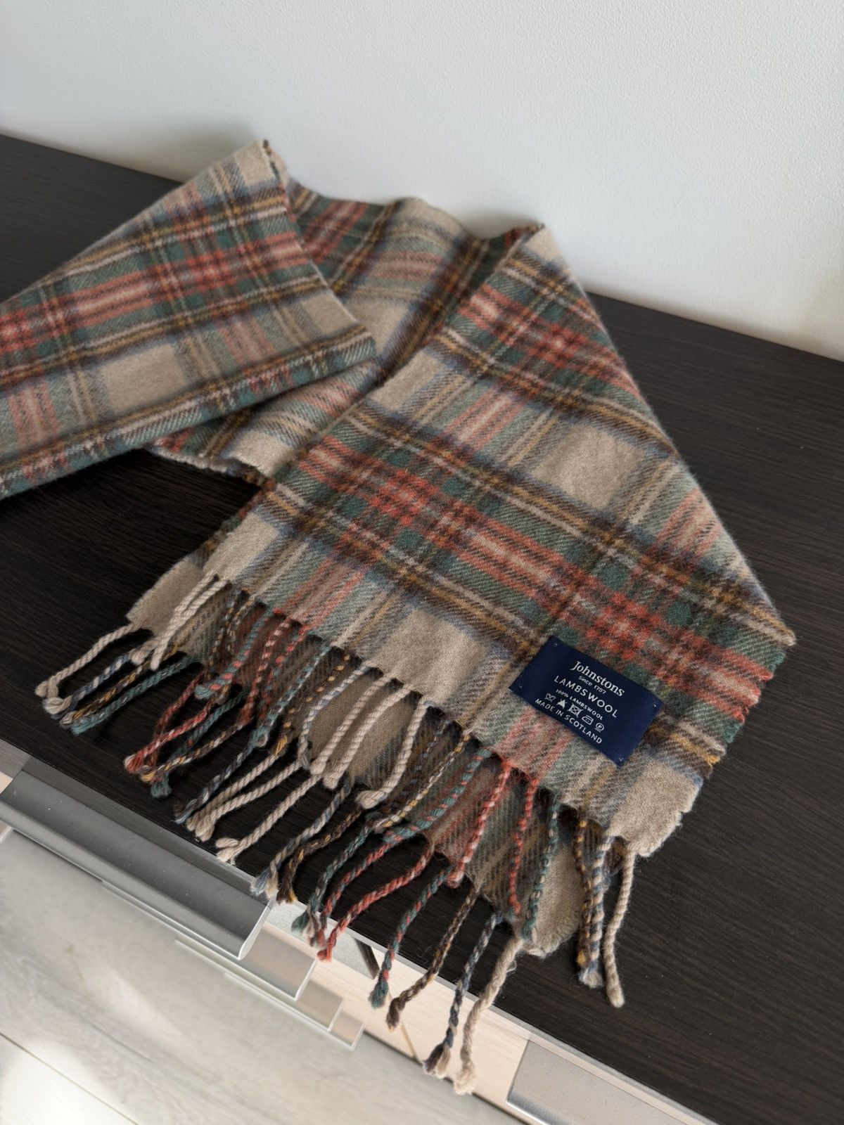 Johnstons Of Elgin Johnstons Lambswool Scarf Check Plaid Made in Scotland Size ONE SIZE - 13 Thumbnail